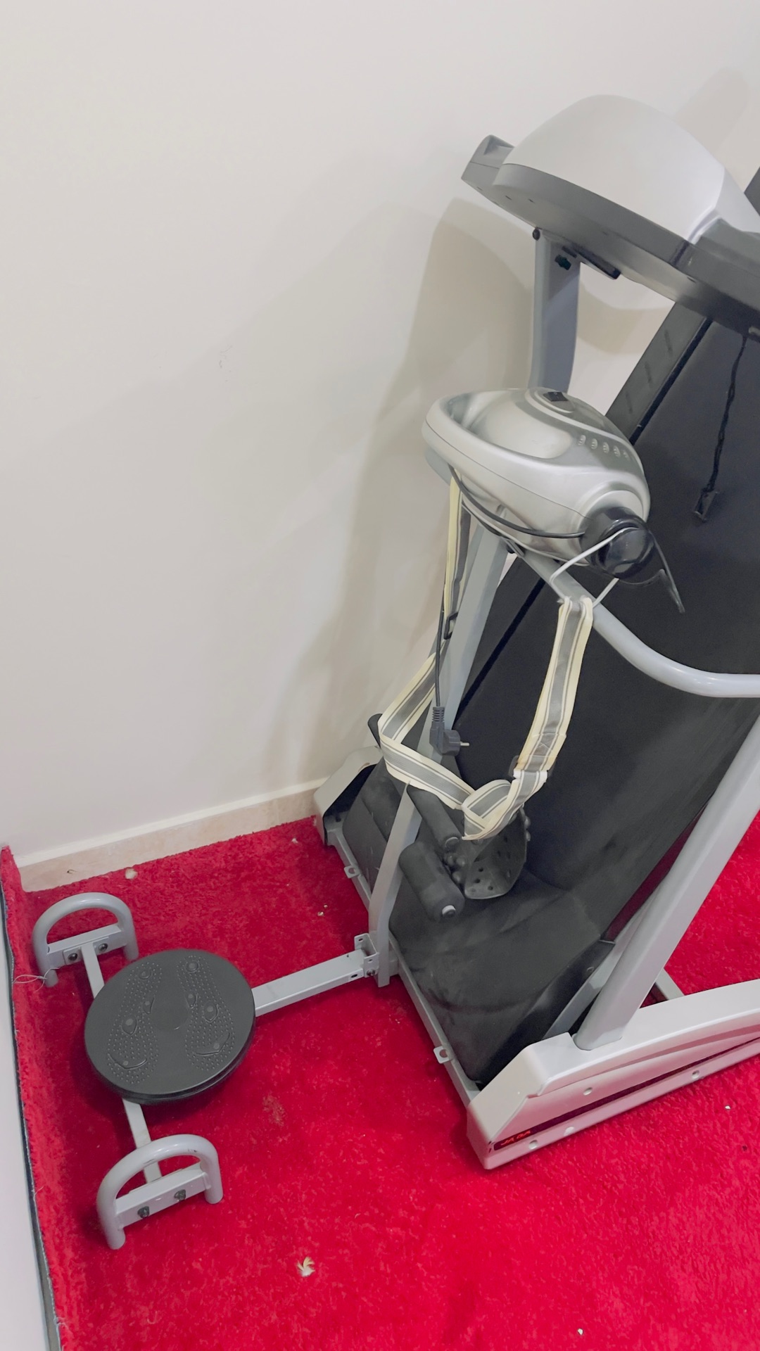 Treadmill + Abs Massager ( Price Negotiable ) - Image 6