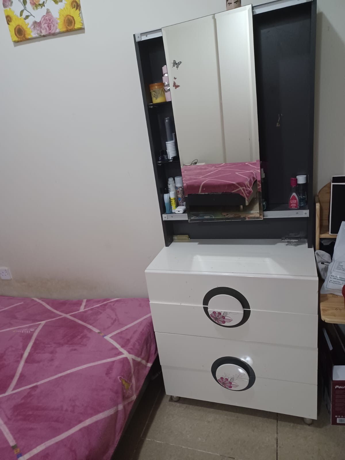 2 Bed Adult bedroom  - Image 3