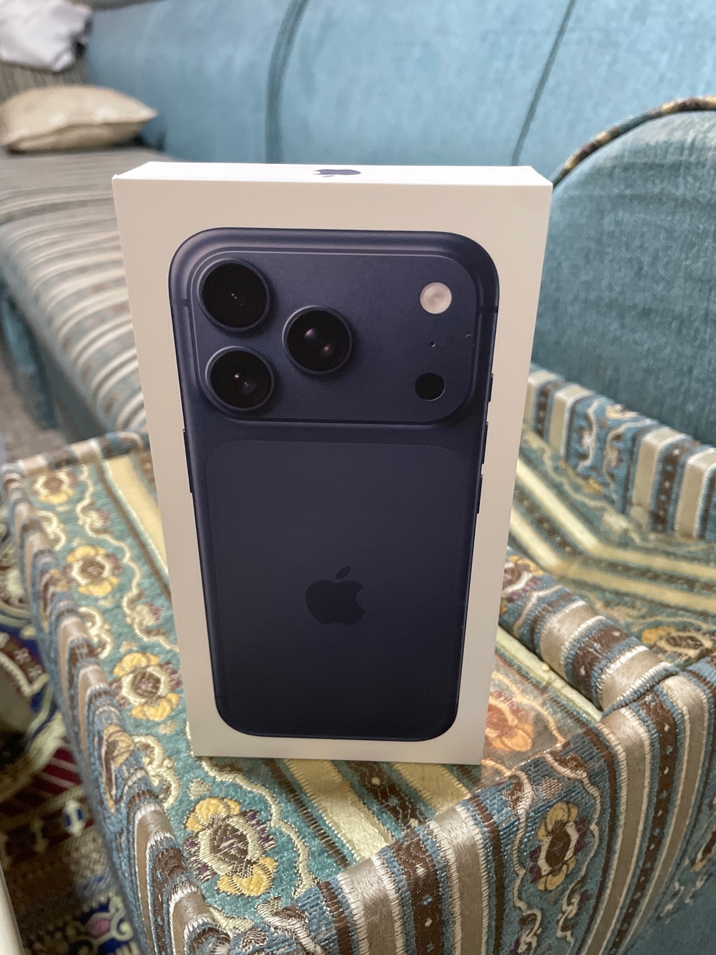 iPhone 17 pro 256gb blue color *2 pics  - Image 3