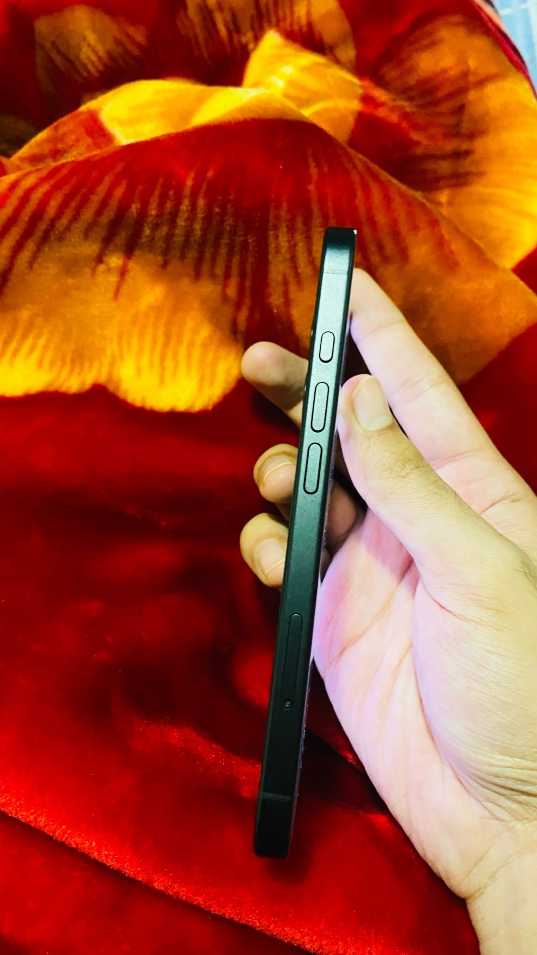 I phone 16 - Image 3