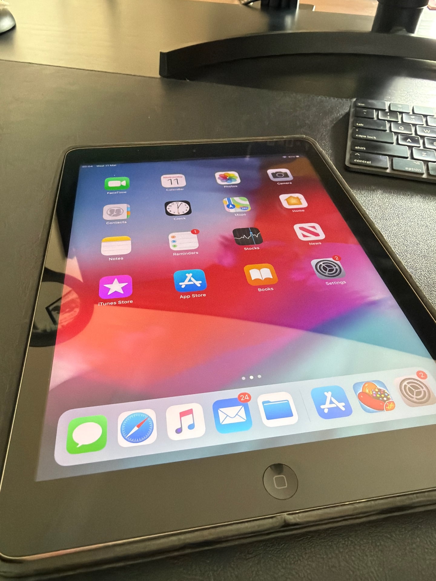 iPad Air (1st gen) - Image 1