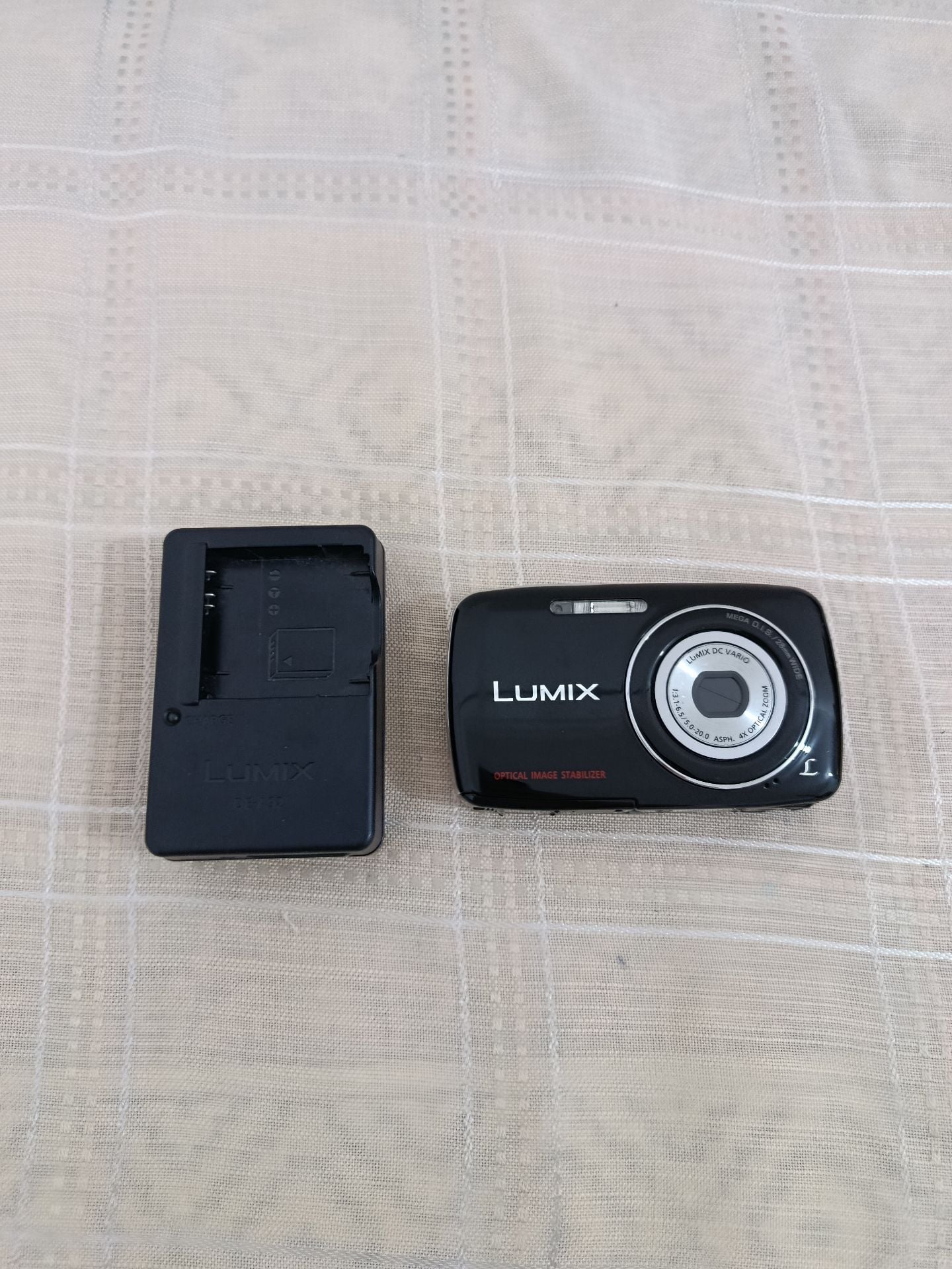 Lumix Panasonic Camera - Image 1