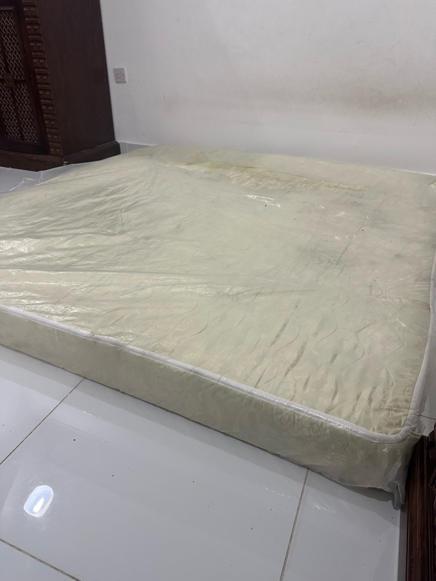 King size mattress free - Image 1