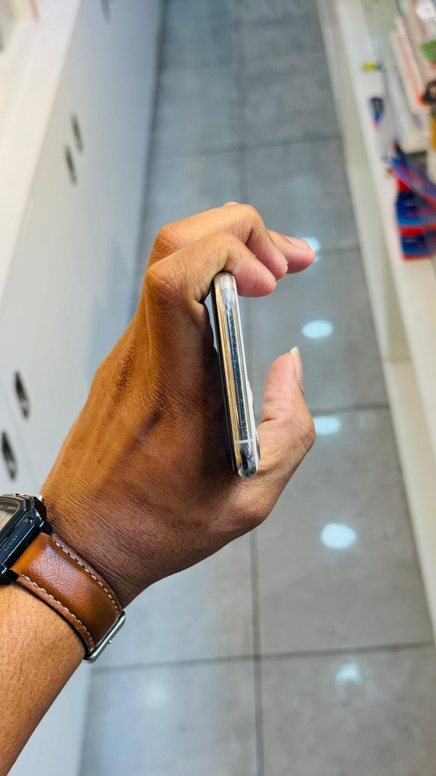 IPHONE 11 Pro 256GB 90% - Image 6