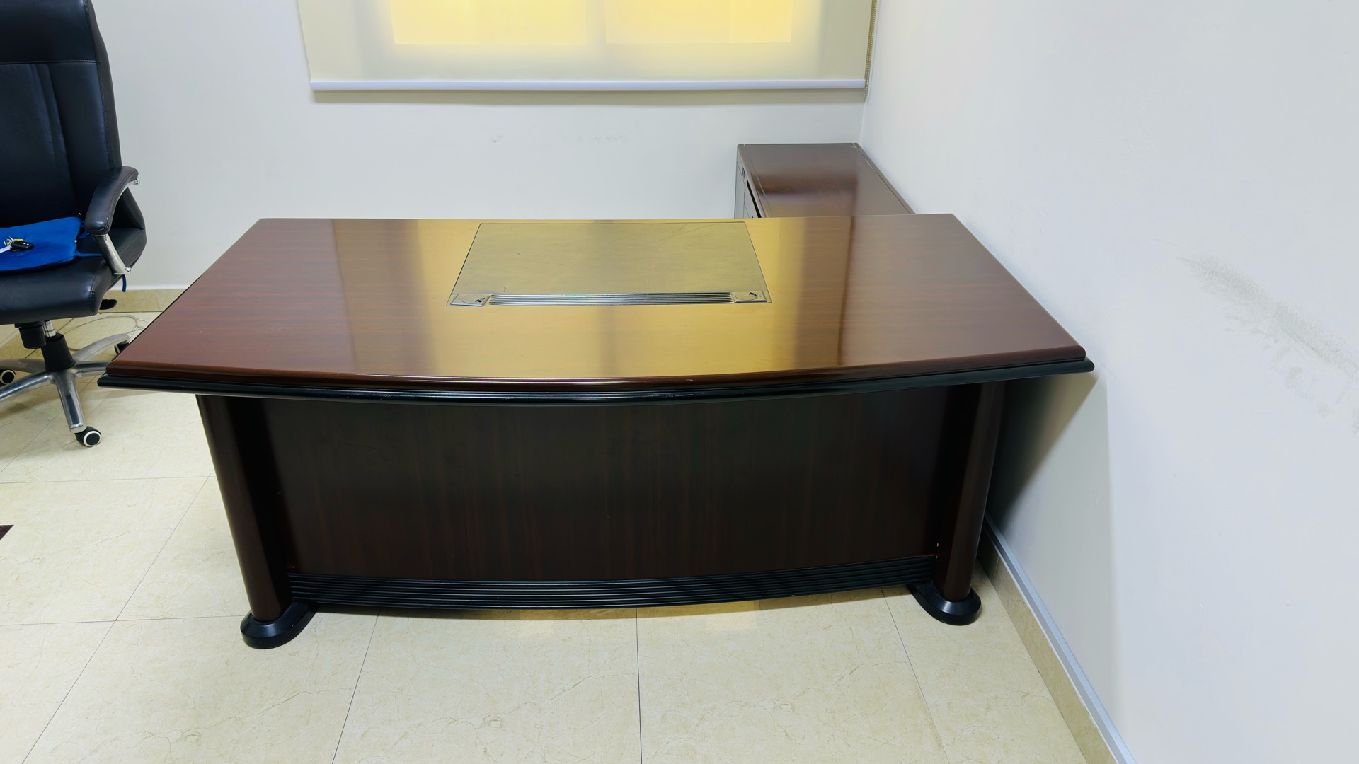 Used Office Furniture Selling 33087737 - Image 9