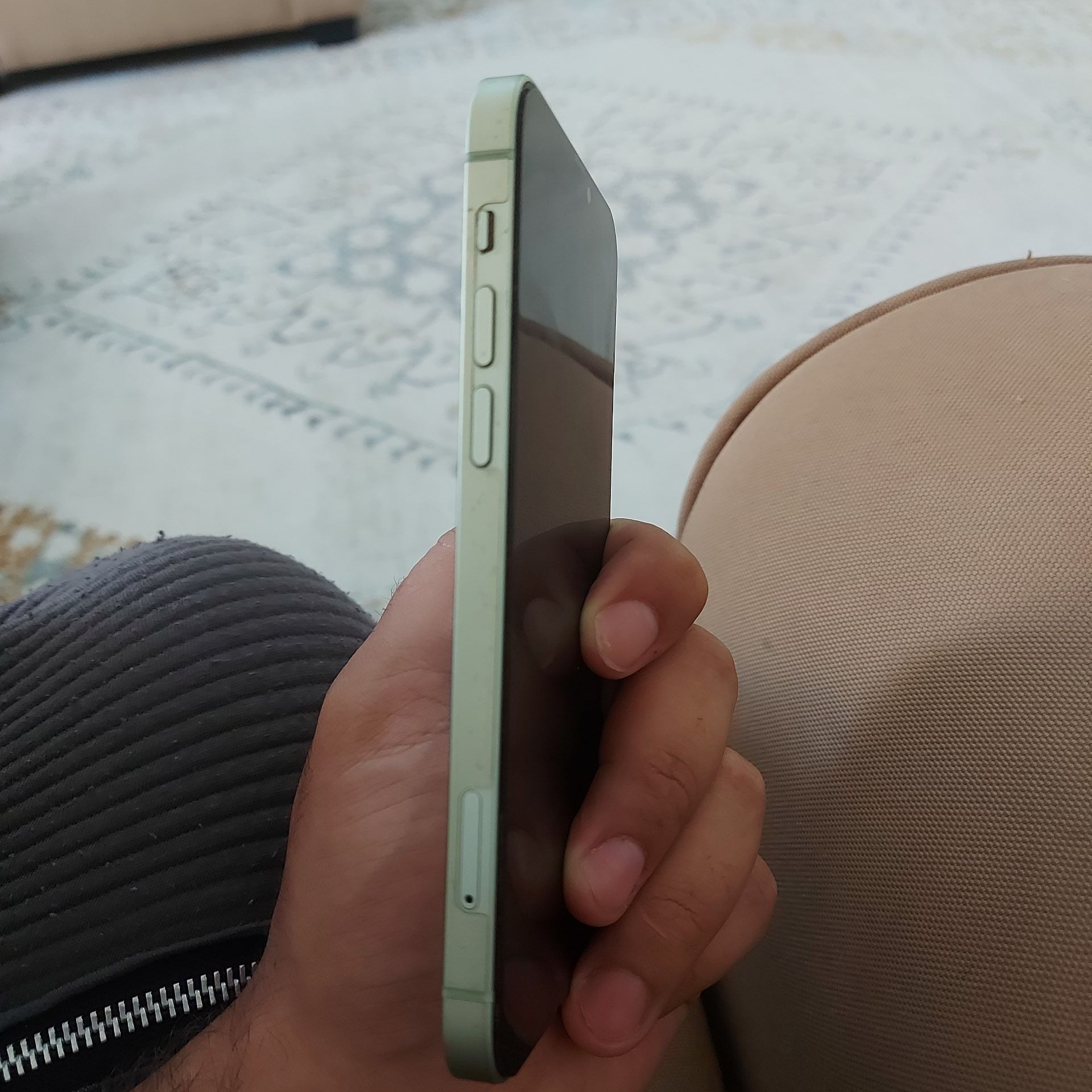 Iphone 12 - Image 4