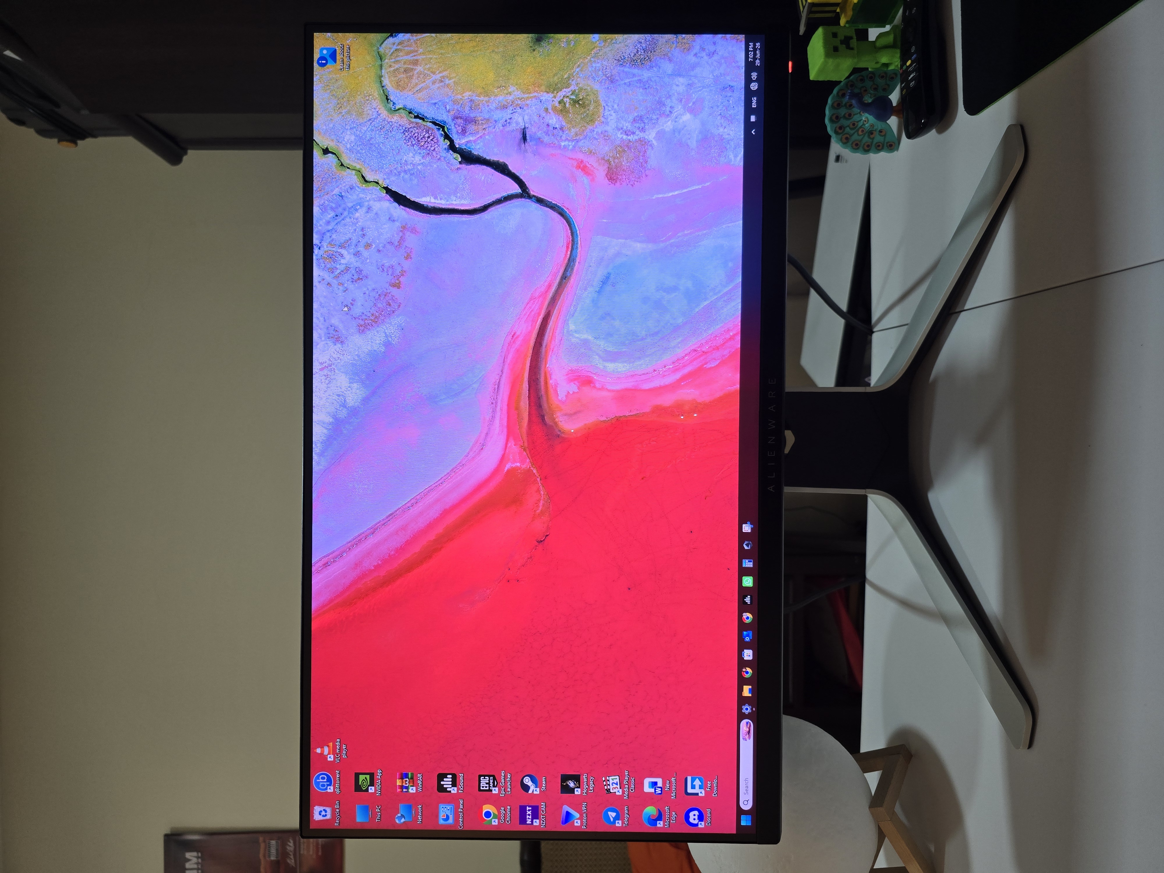 شاشة ألعاب Alienware AW2720HFA 240Hz — كابل DisplayPort 8K مجاني - Image 2