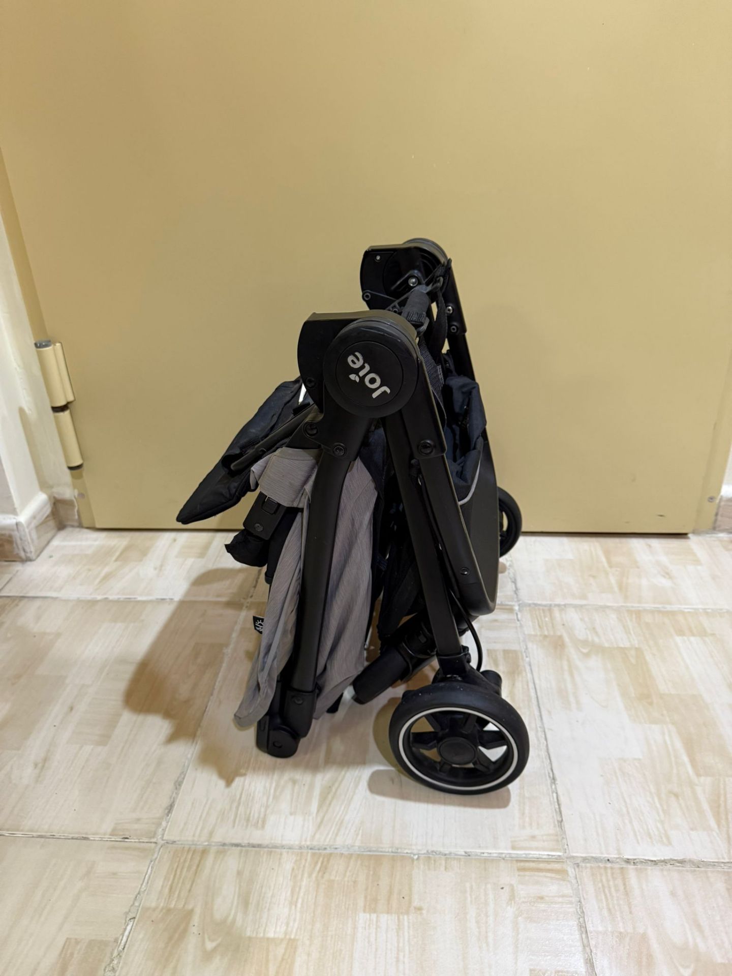 Joie ultra-lightweight travel stroller approved - Image 5
