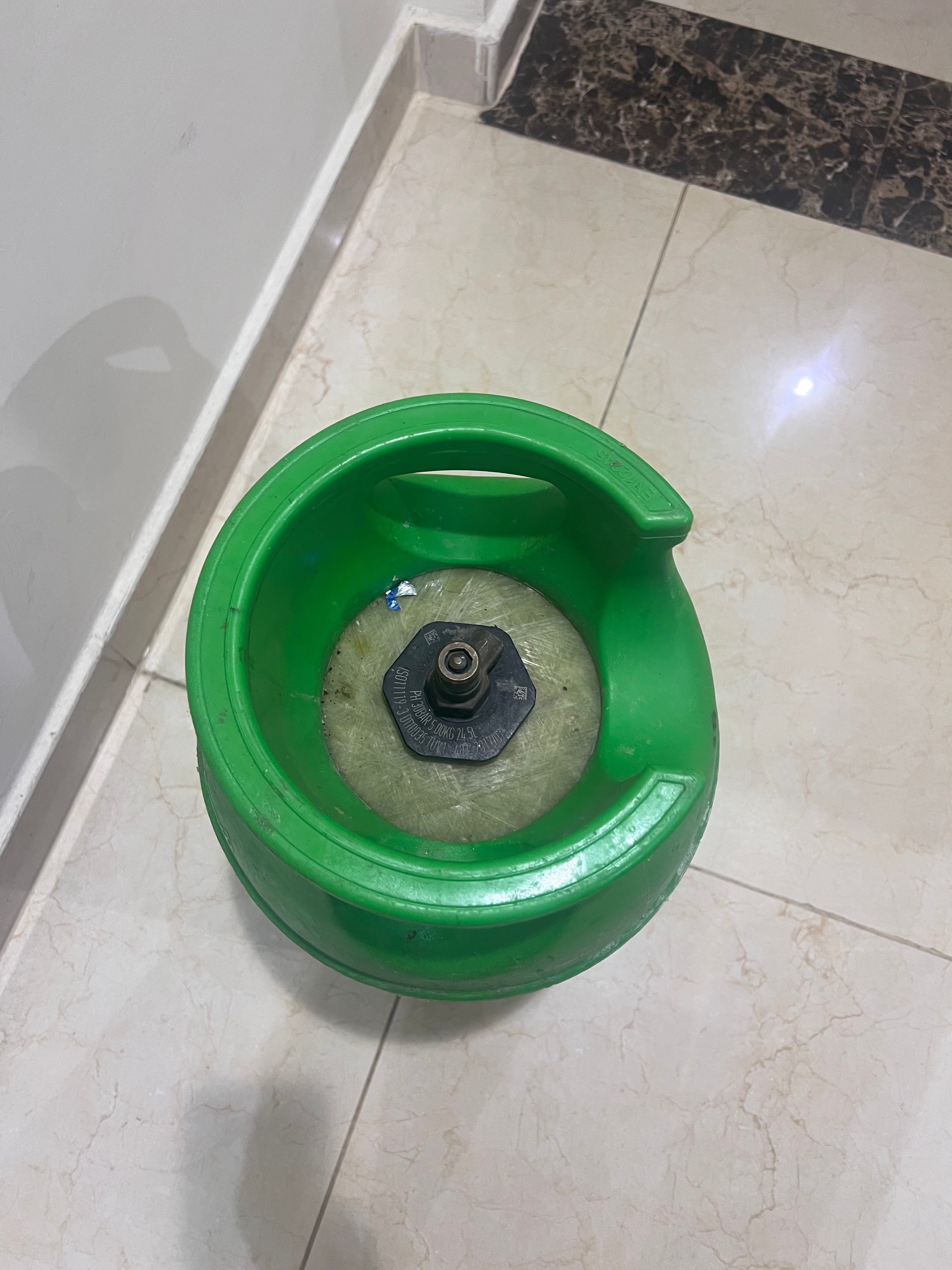 12 KG Gas Cylinder for sale. - Image 2