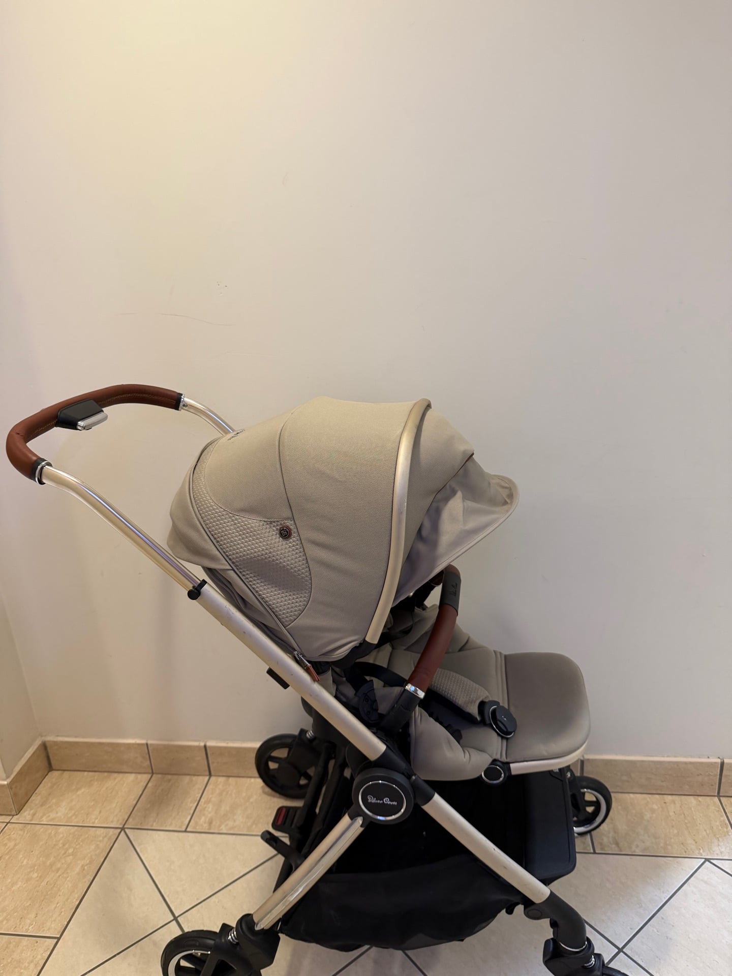 Fancy SilverCross kids trolley  - Image 2