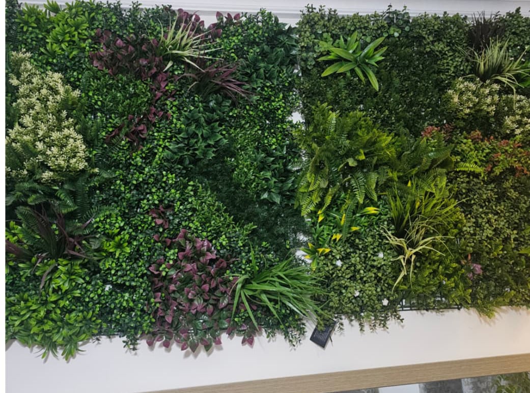 ARTIFICIAL GREEN WALL PANEL - Image 1