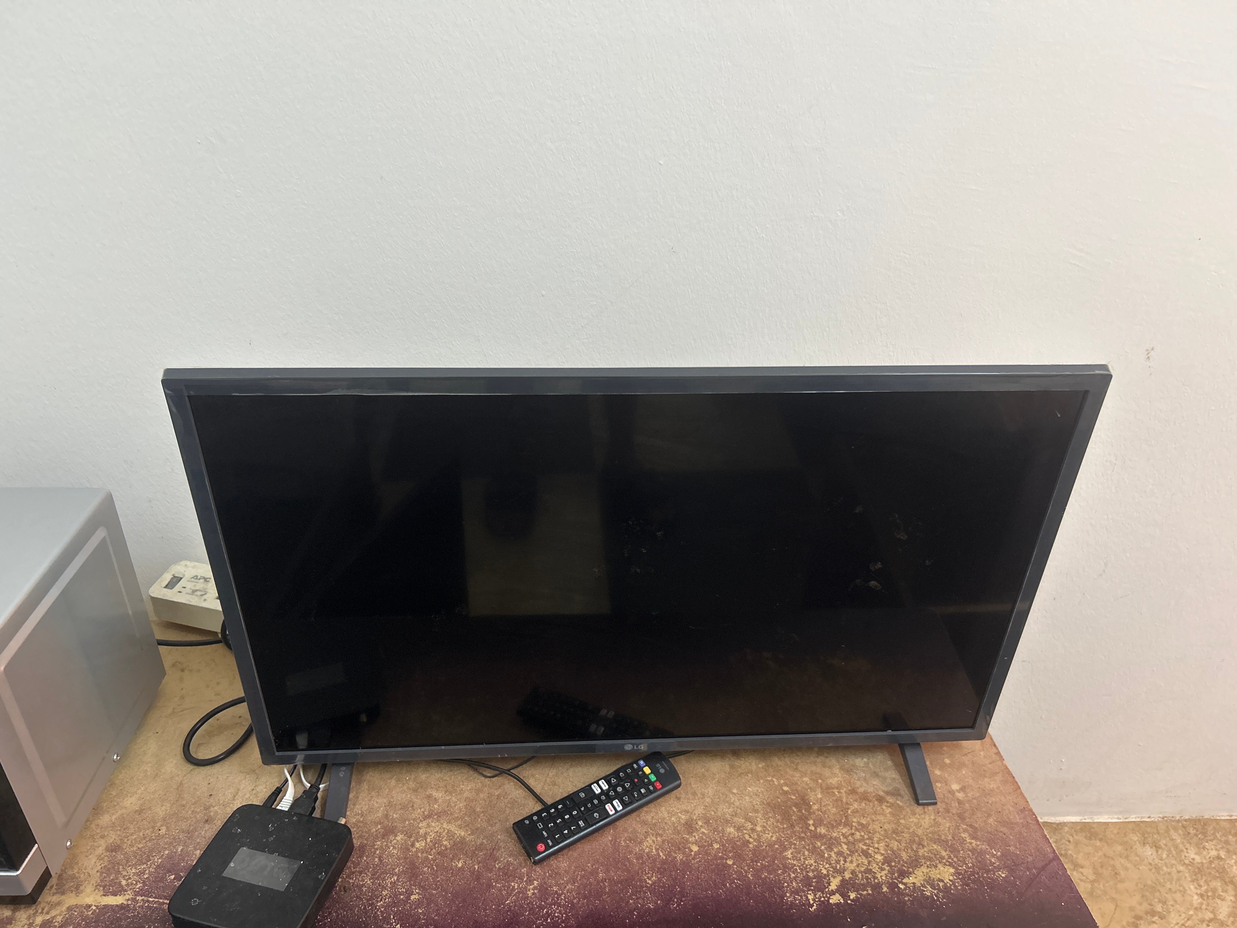 Lg smart tv 32 inch - Image 2