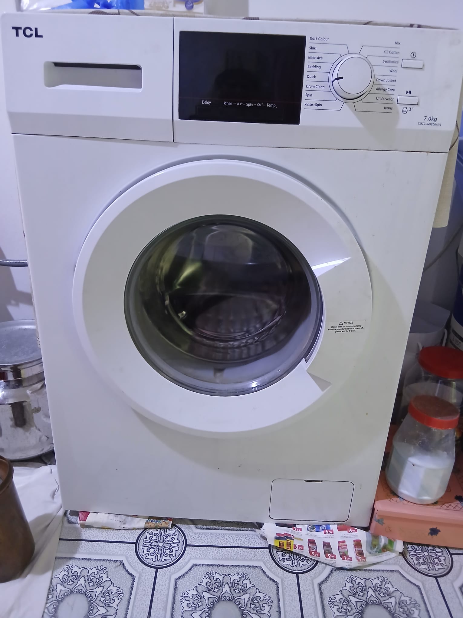 King Size bed,shoe.foot Weare,Lugguage bags,Washing Machine - Image 4