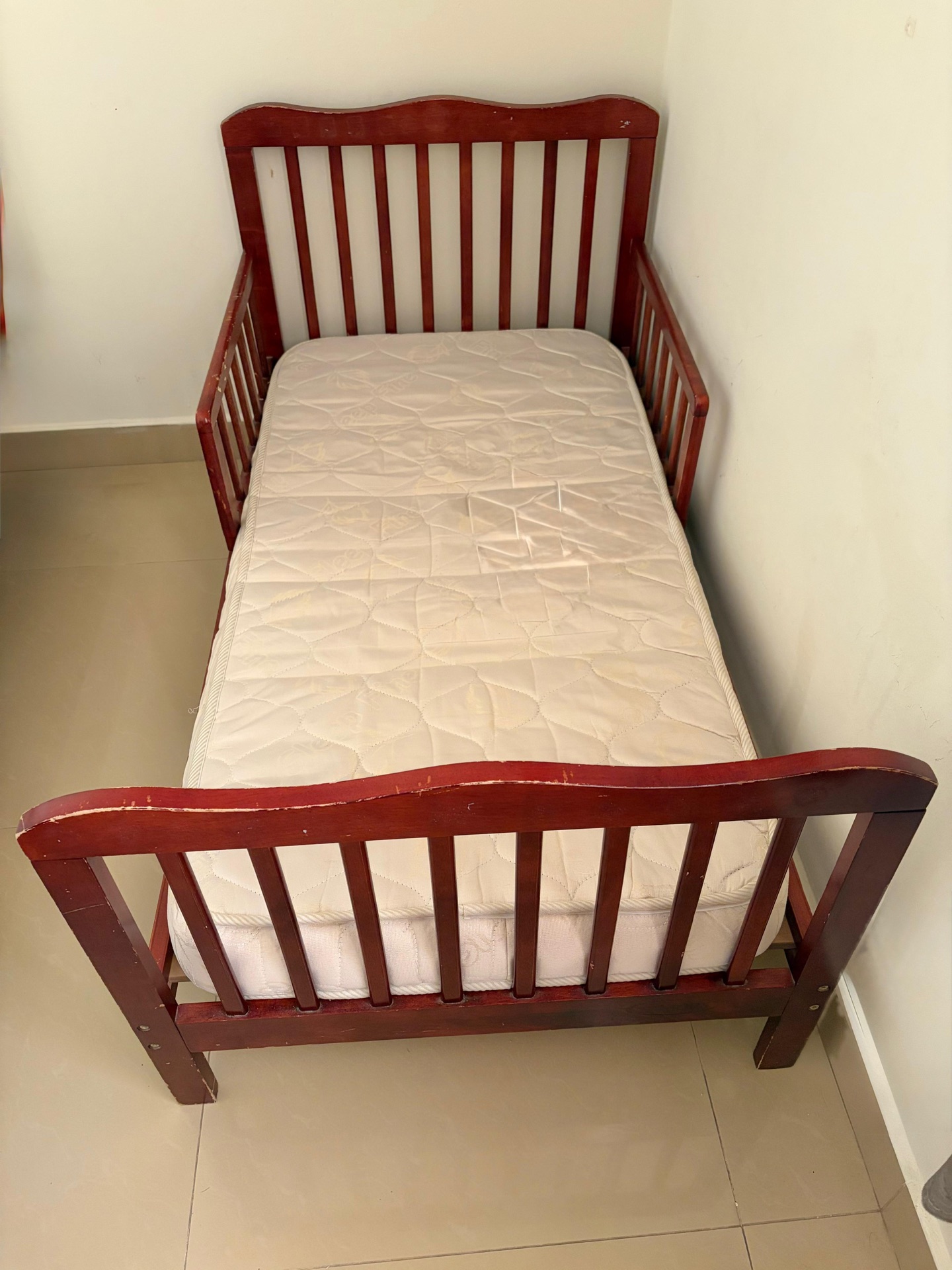 Toddler bed - Image 2