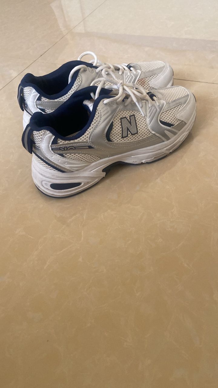 Used clean shoes for sale - Image 7