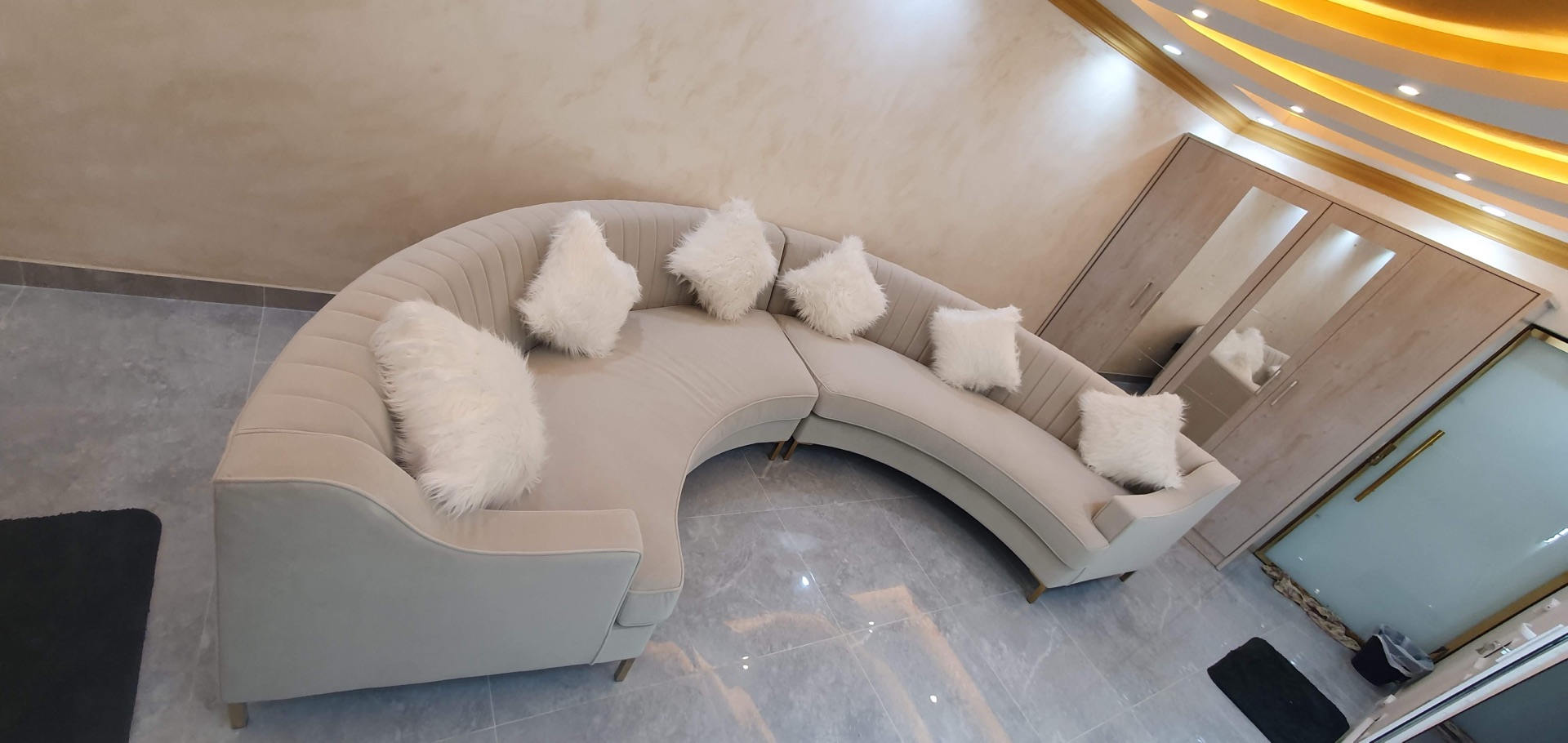 Roxbury Corner Sofa - Image 2