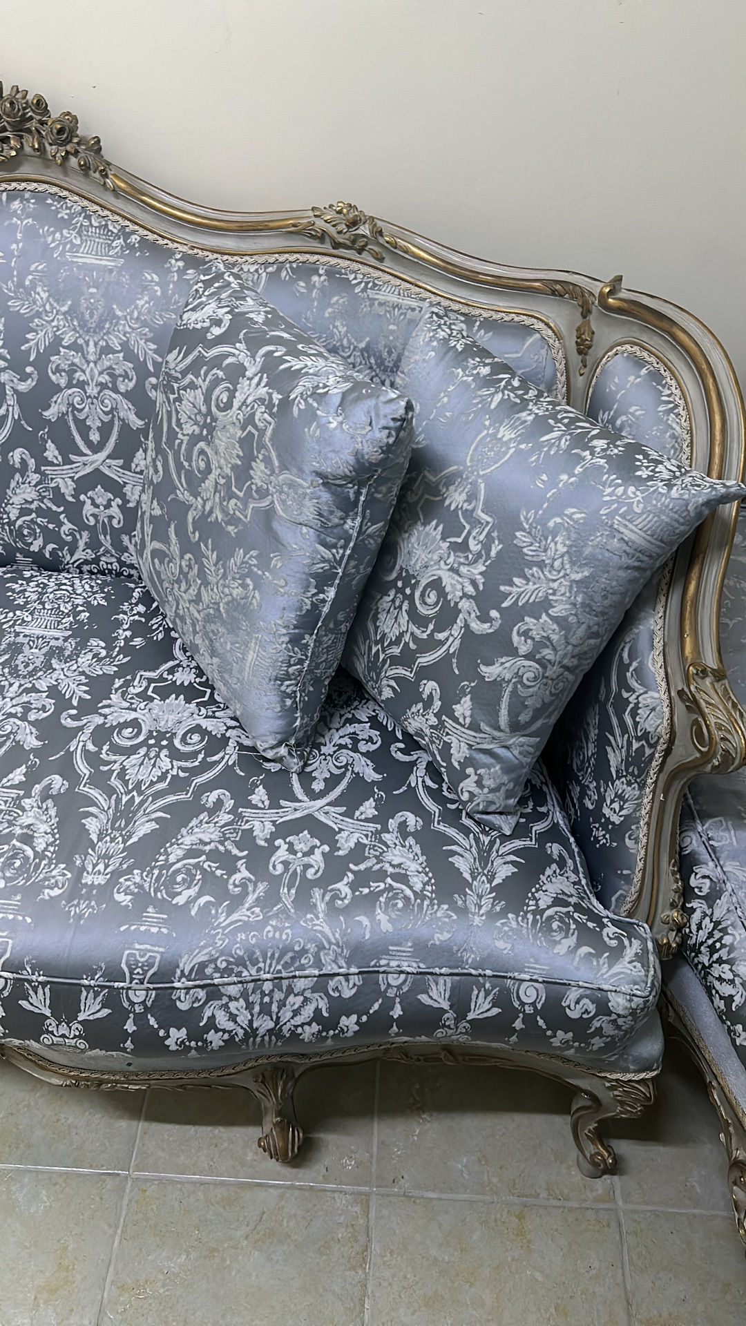 Sofa - Image 5
