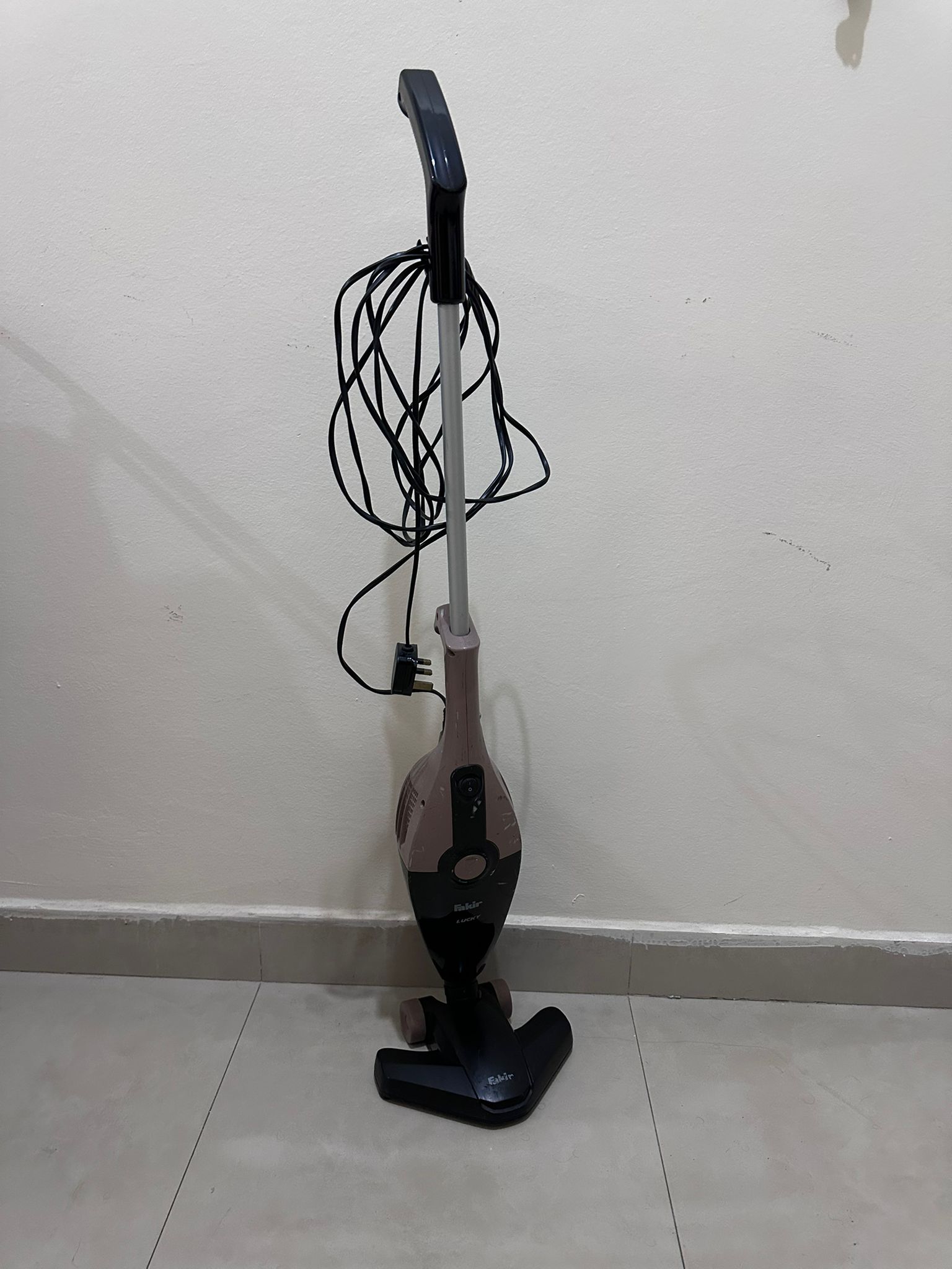 Fakir Vacuum Cleaner Lucky 800 Watts - Image 3