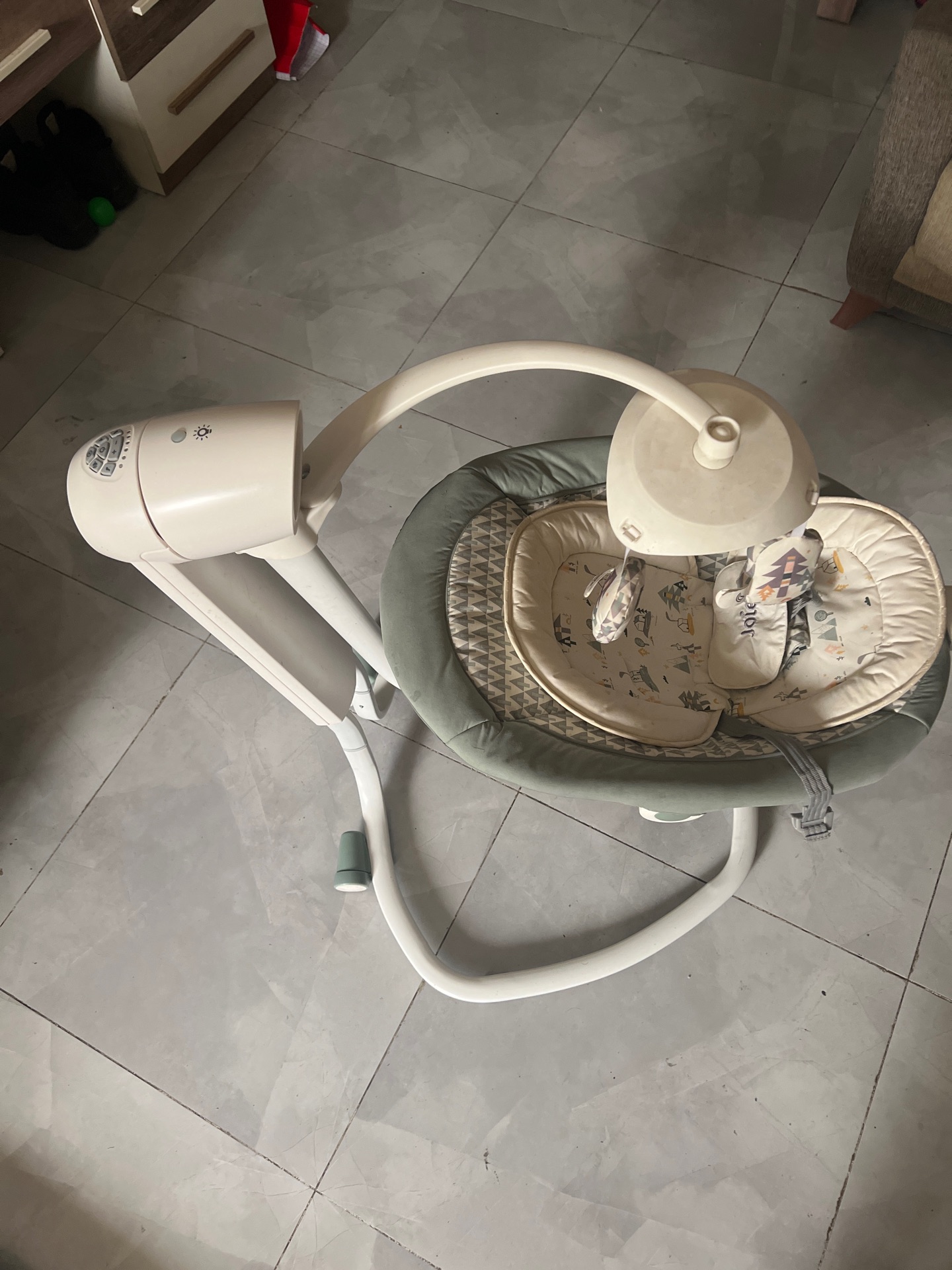 Joie new born electric cradle with EU safety standards  - Image 5