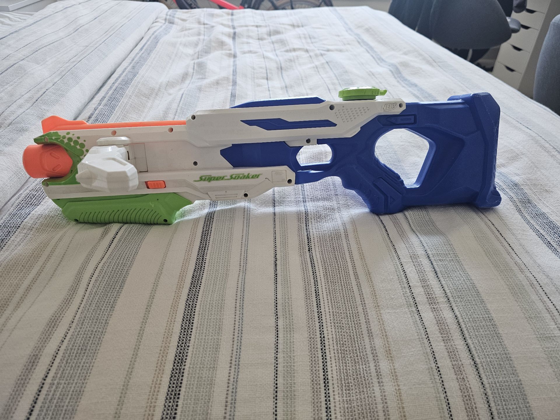 Water gun - Image 4