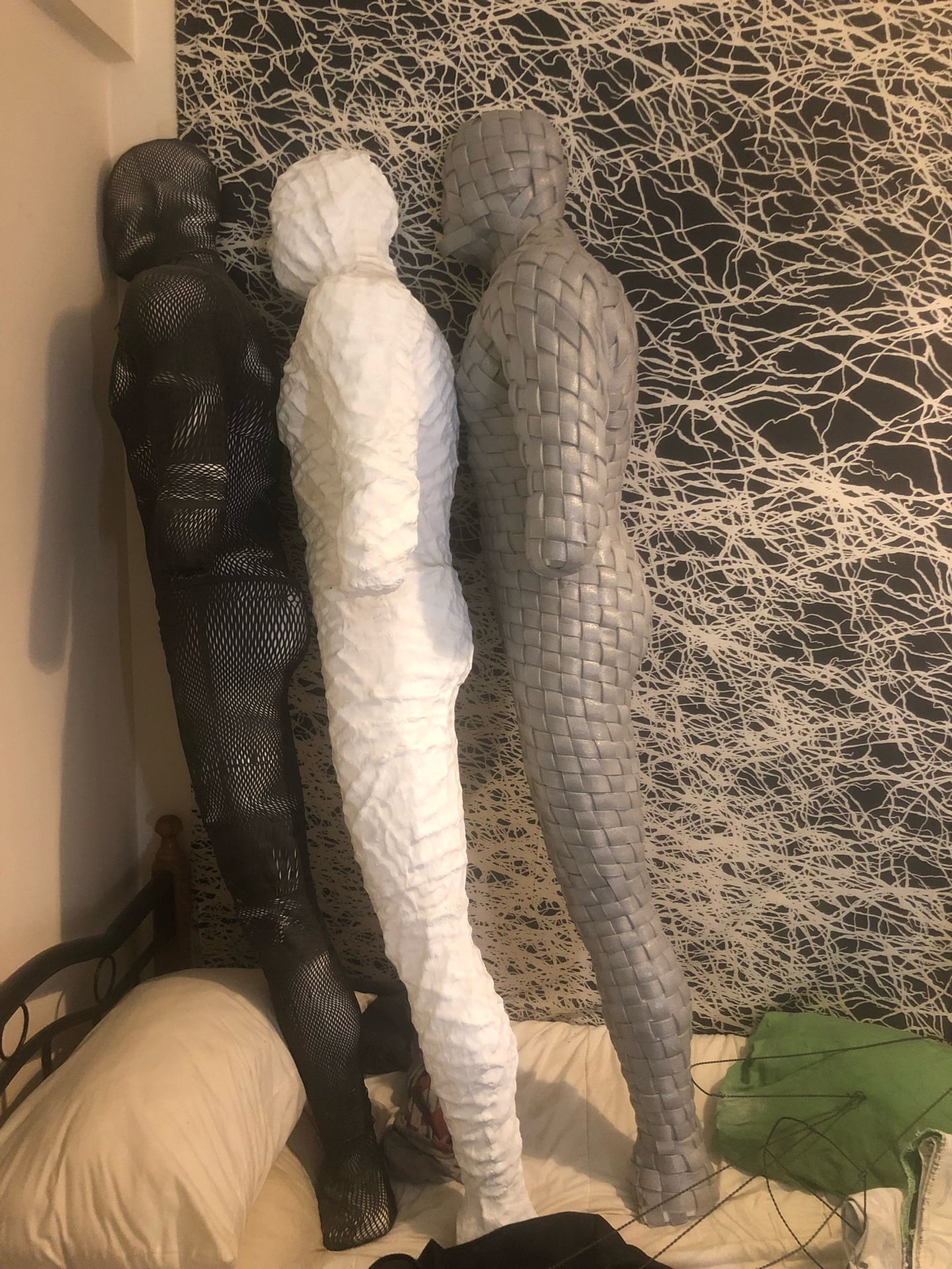 Statue - Image 4