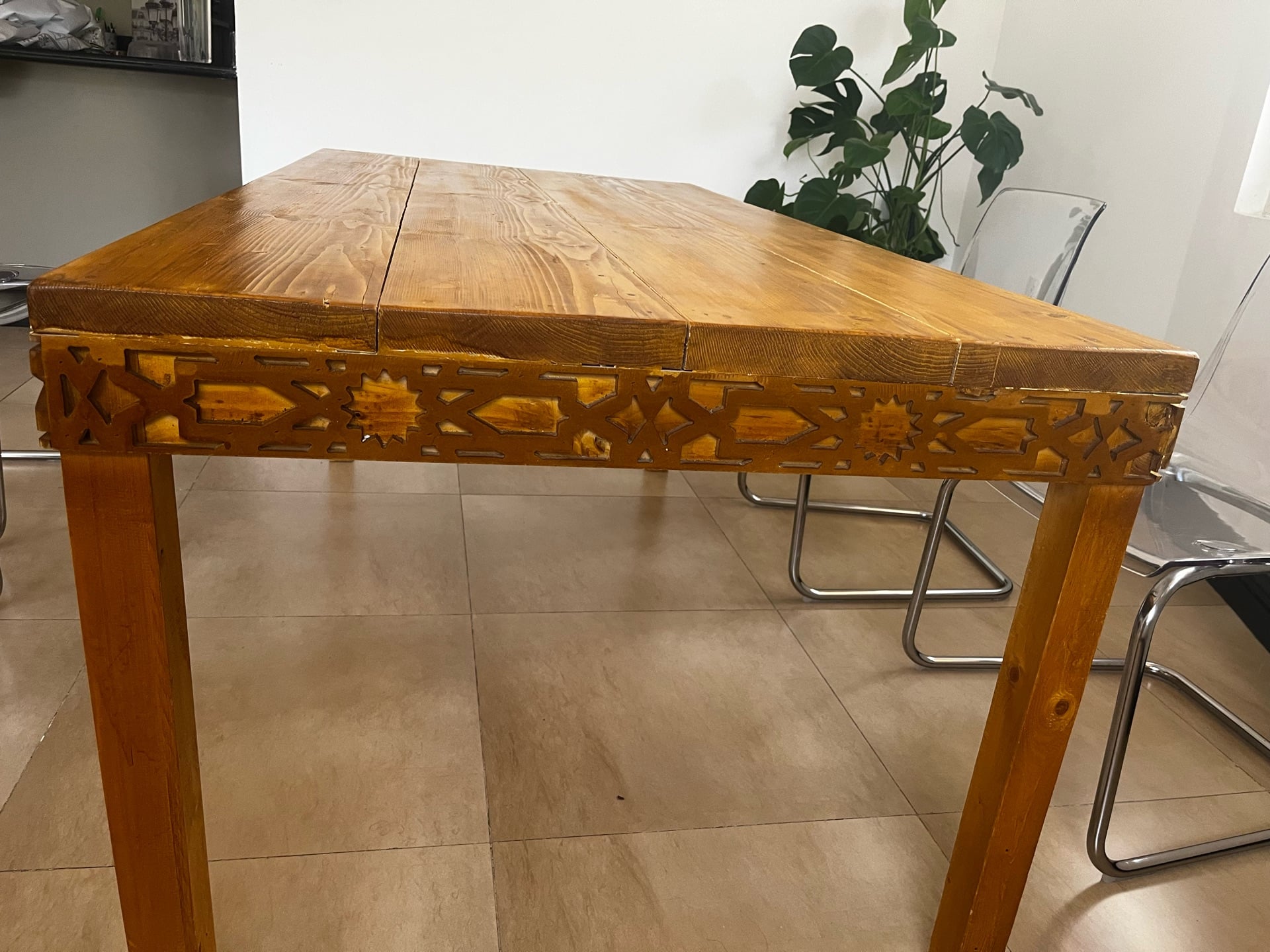 Custom-made wooden living room table. - Image 2