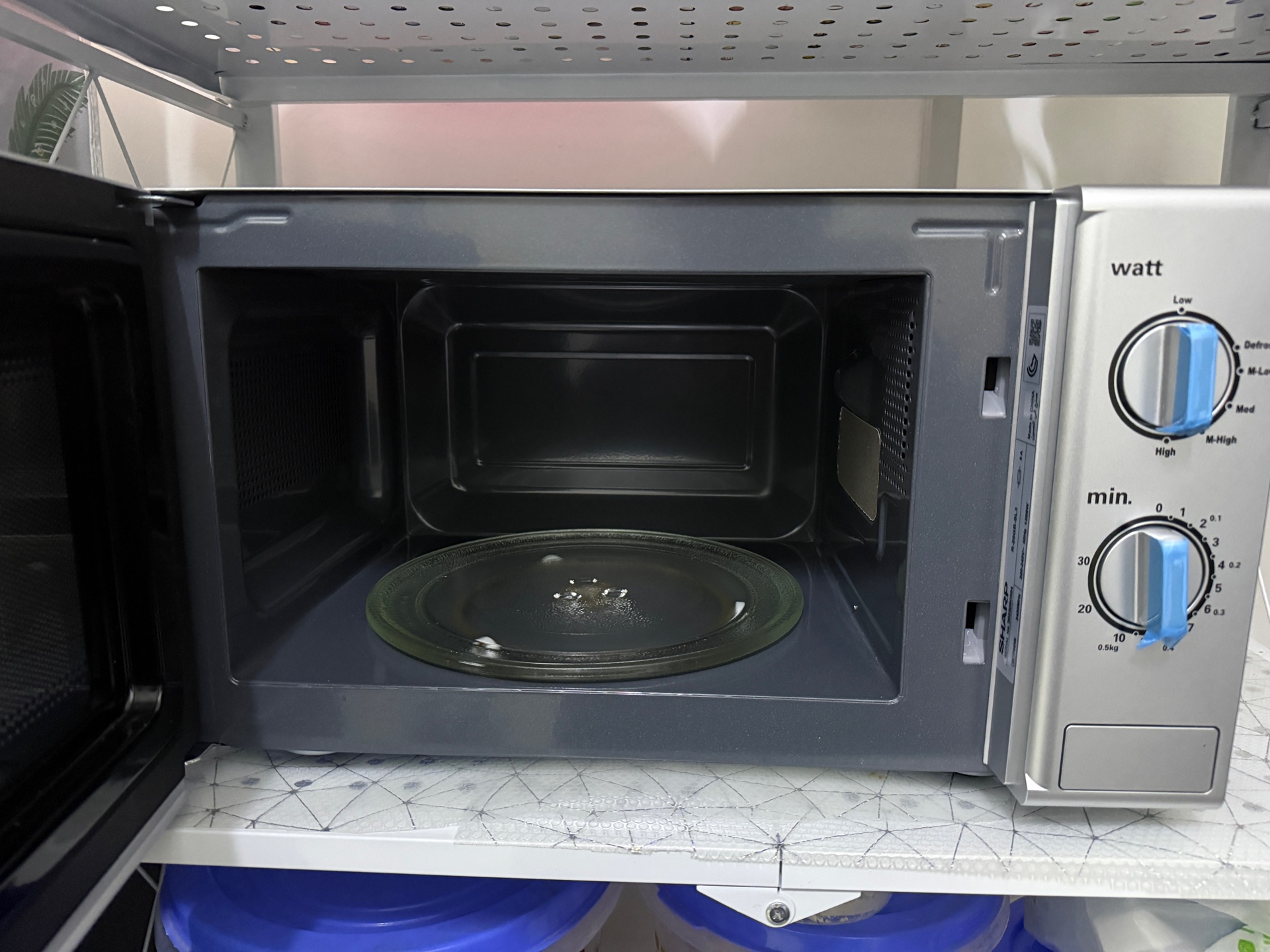 Brand new sharp microwave oven R-20GB - Image 3