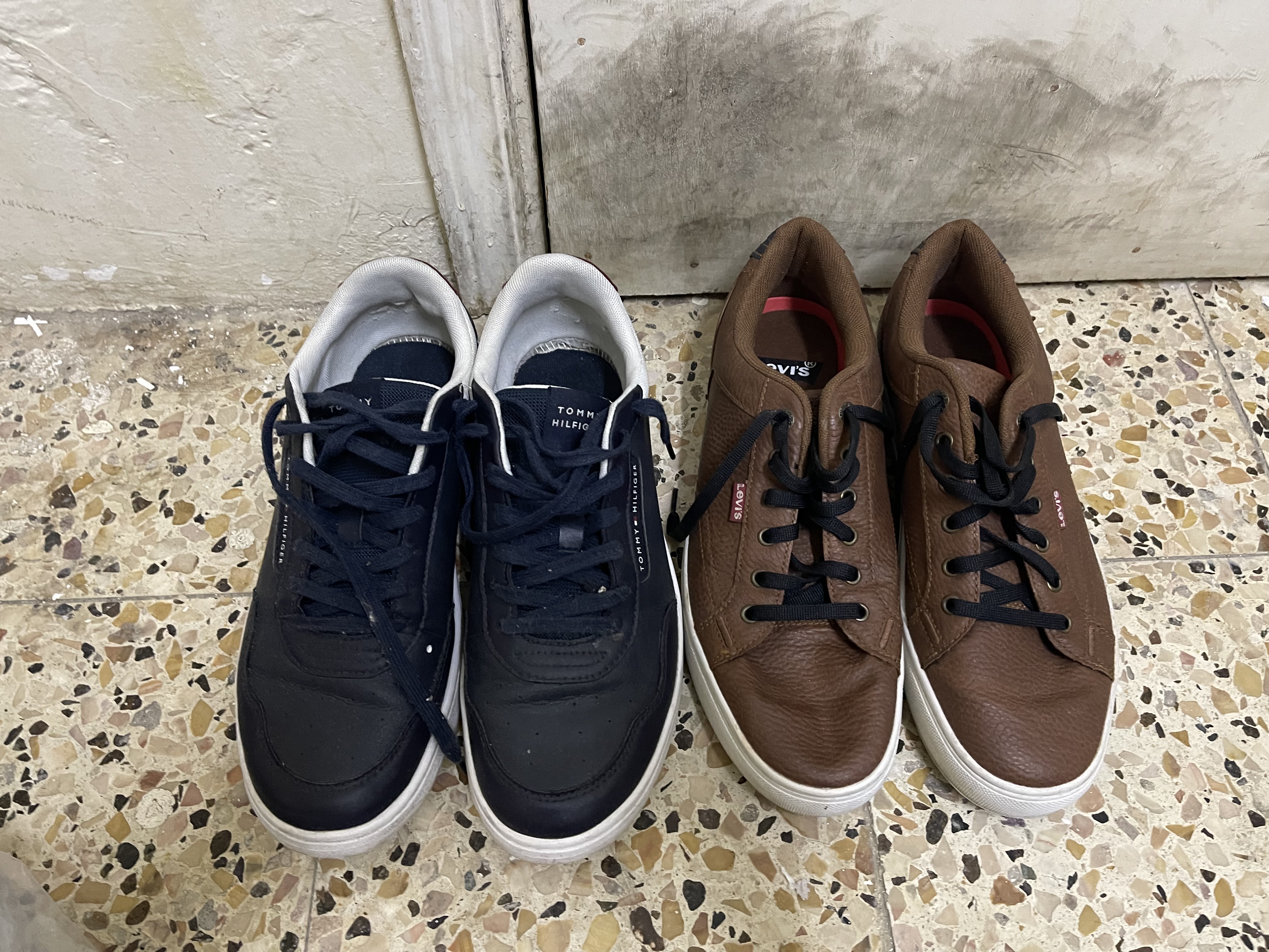 Used shoes for sale with good conditions  - Image 5
