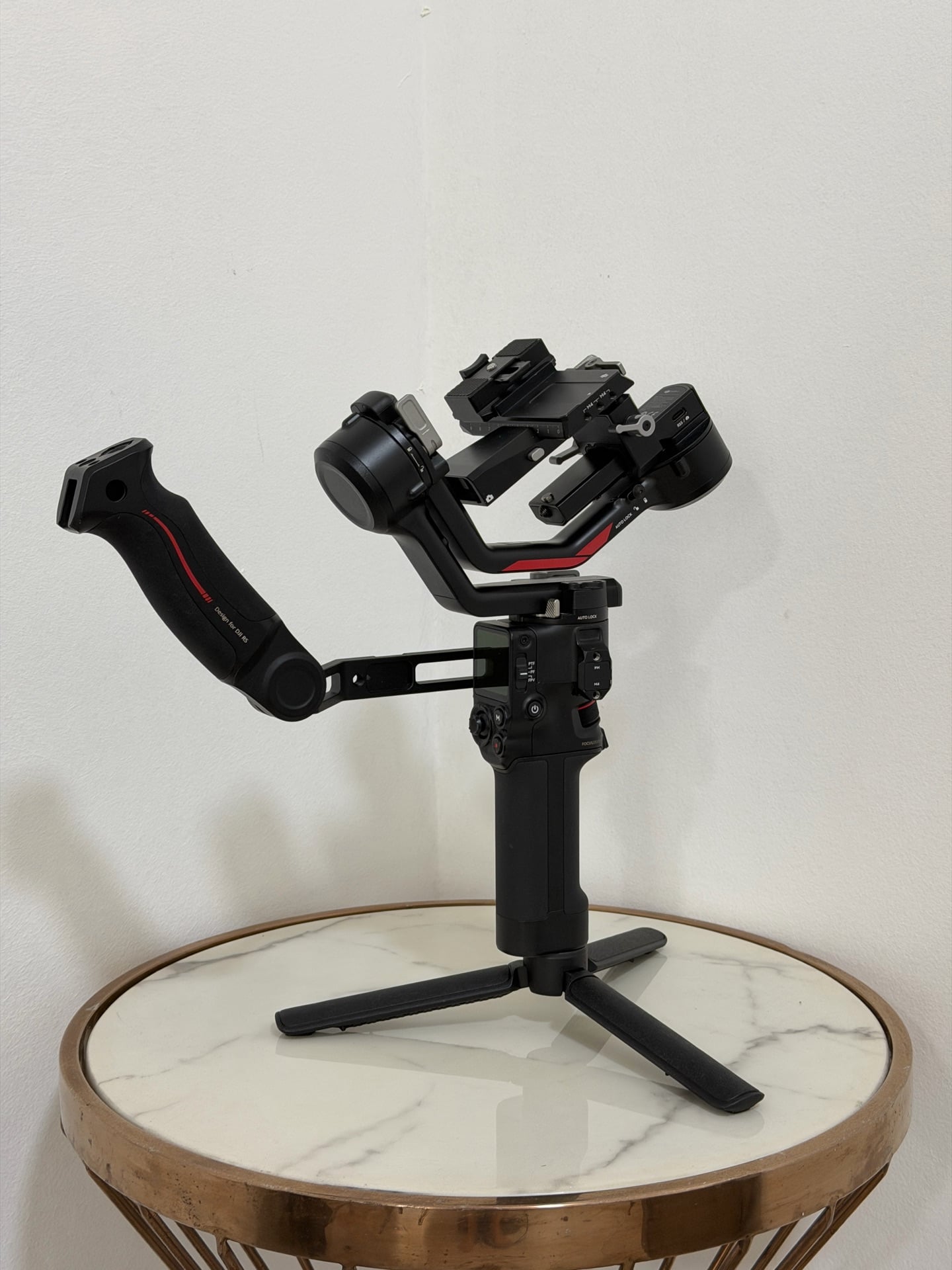 DJI RS4 gimbal - Image 1