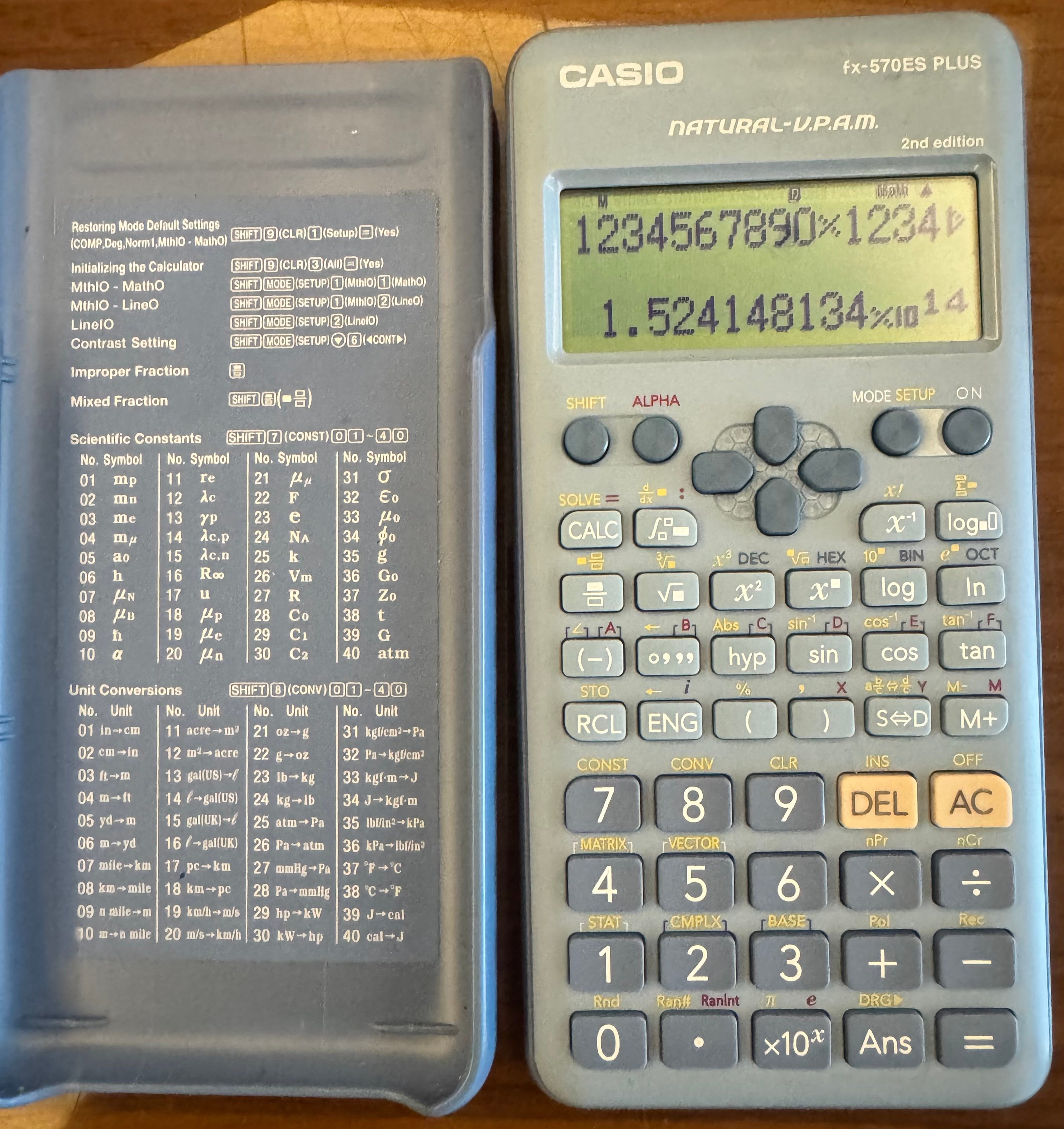 حاسبة علمية Casio FX-570 ES - Image 1