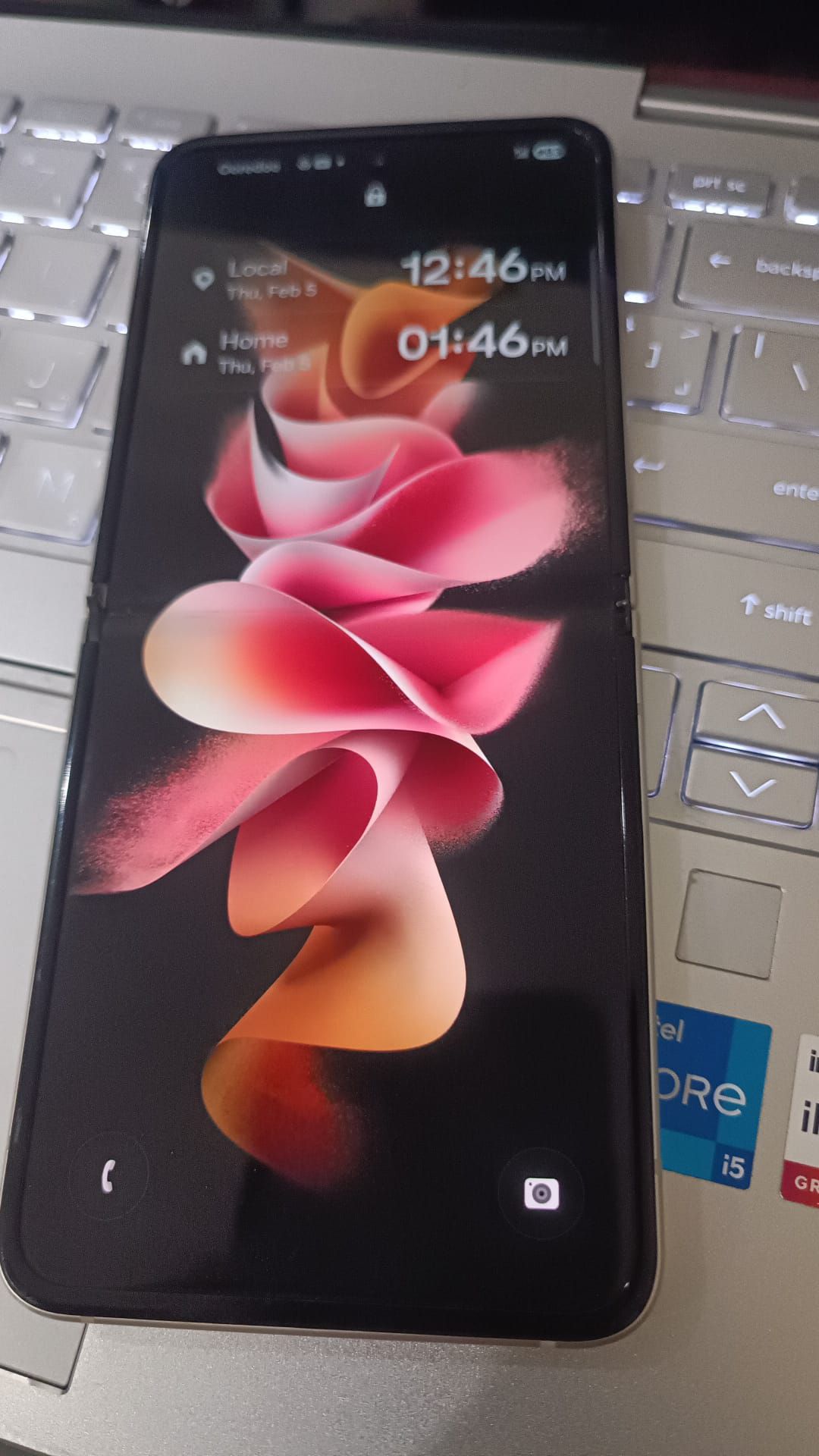 Samsung galaxy z flip3 128GB  - Image 4