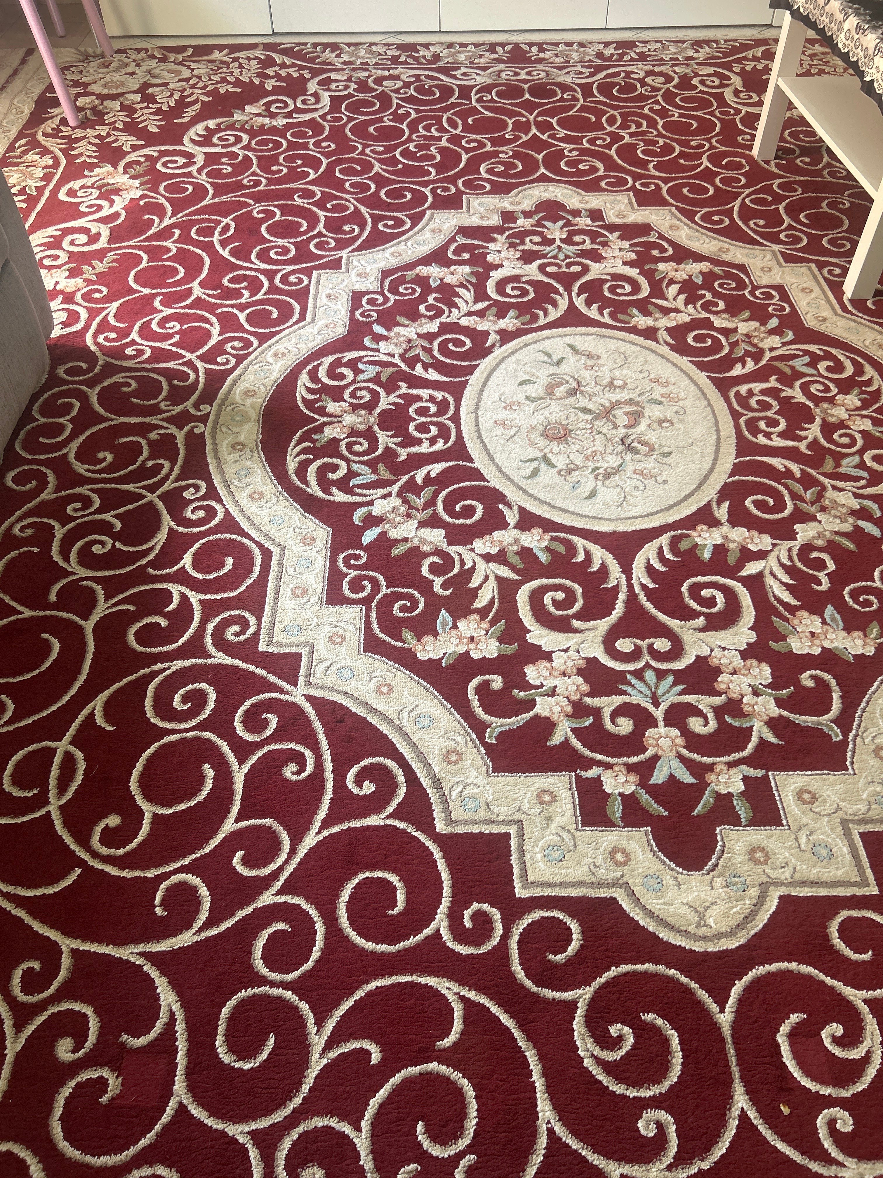 CARPET IN GOOD CONDITION - Image 3