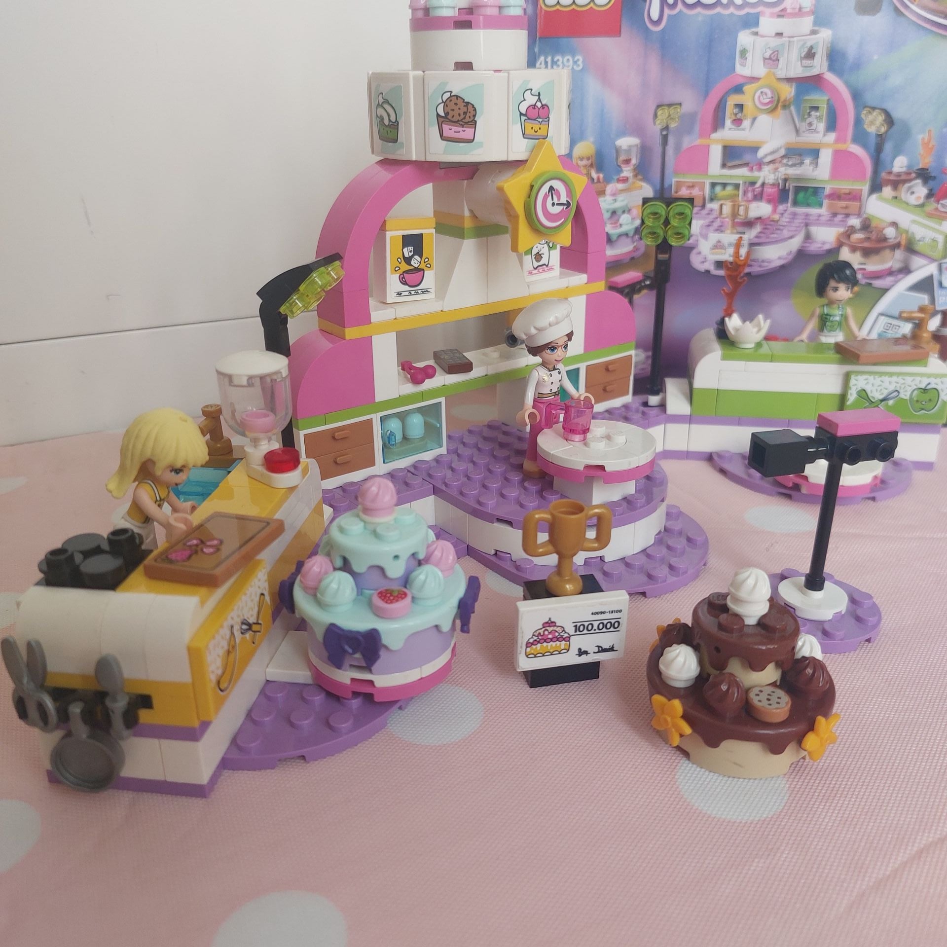 Lego Friends Baking Competition  - Image 4