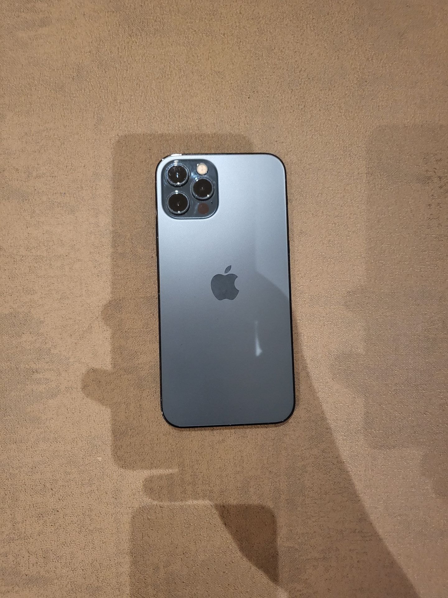 Iphone 12 pro - Image 1