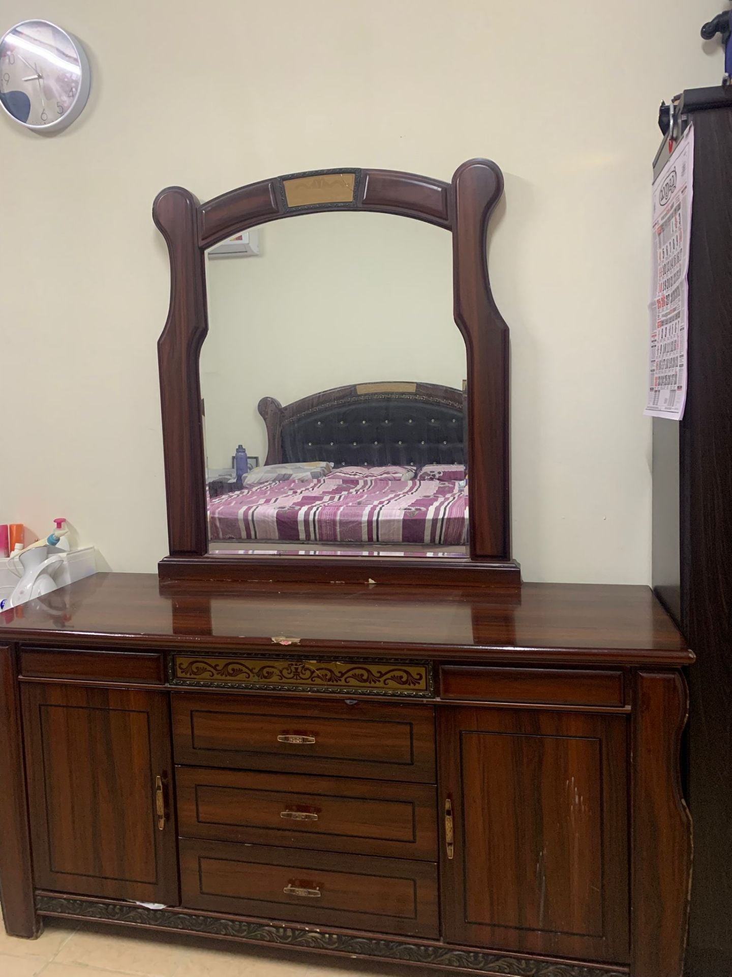 Complete bed set with bed and dressing table  - Image 3