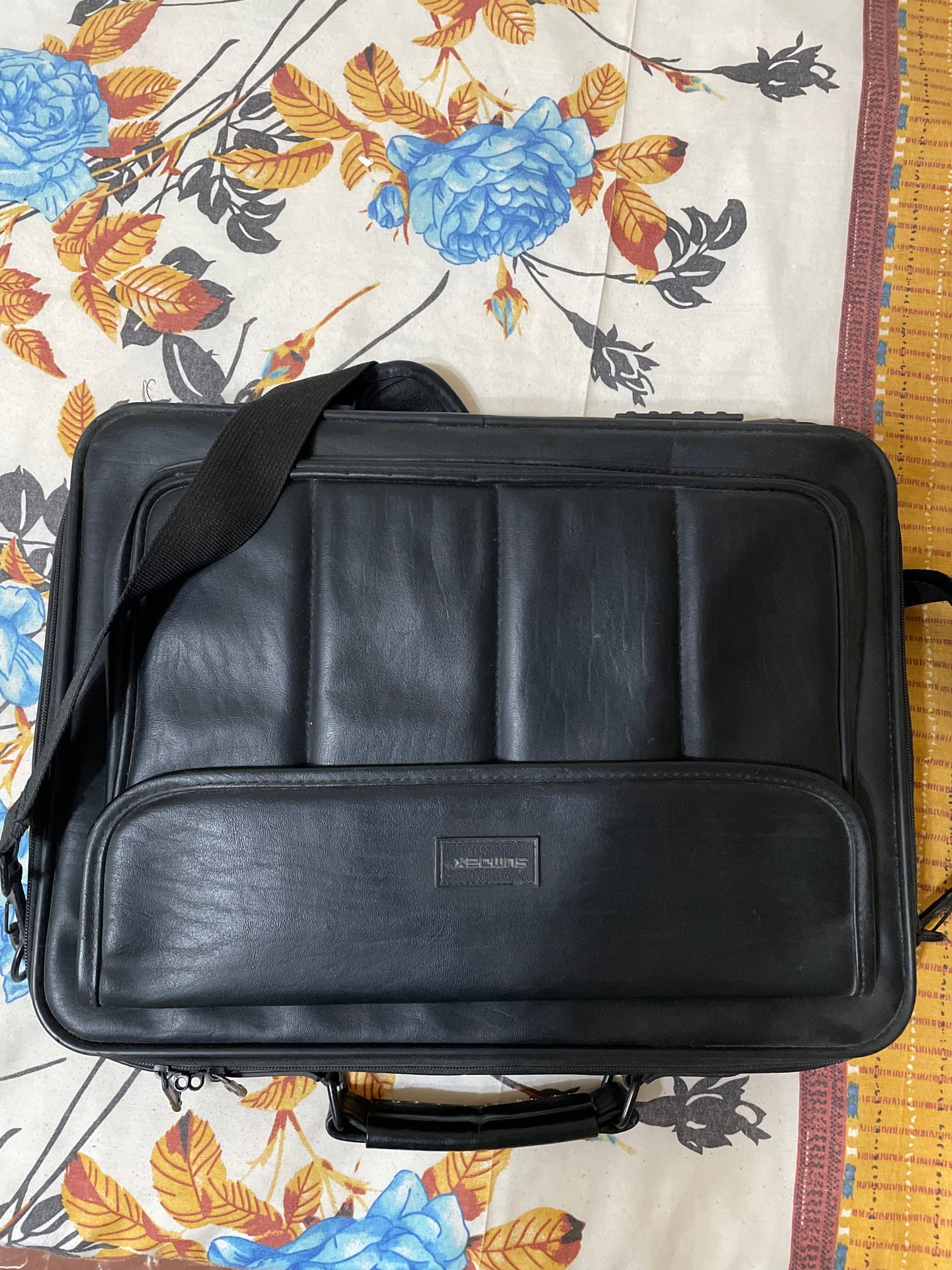 Leather laptop bag - Image 4