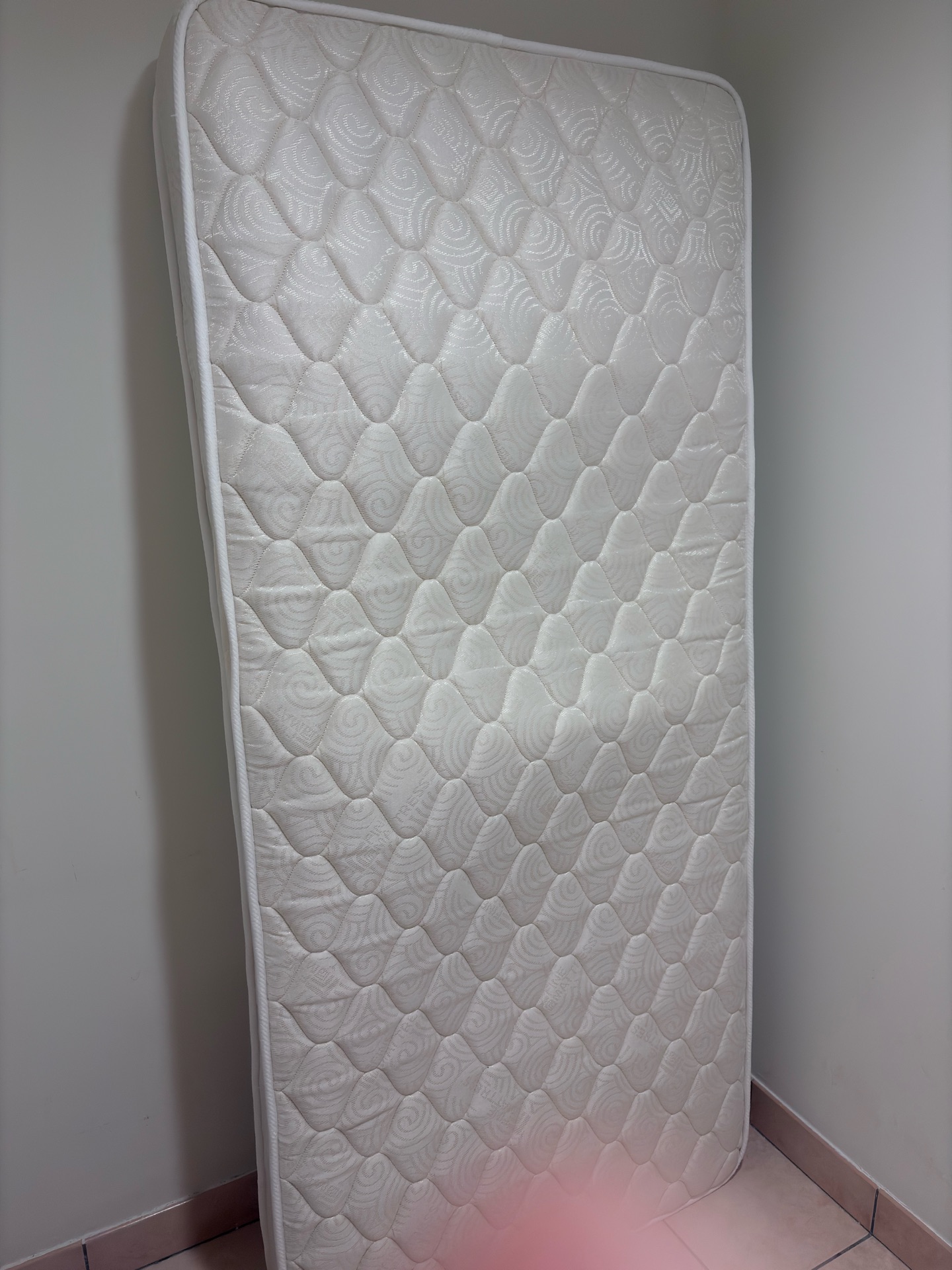 Single mattress  - Image 3