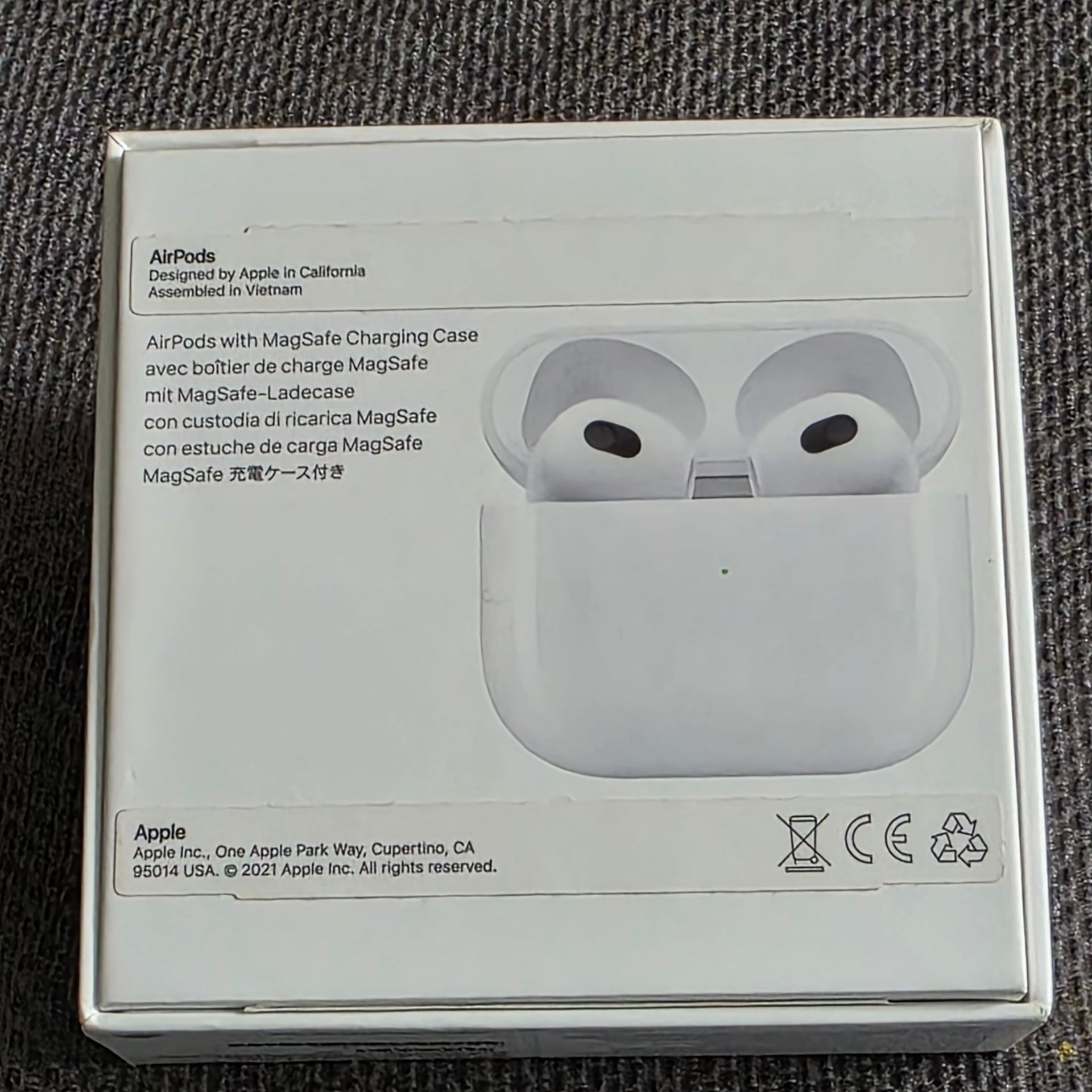 Apple airpods 3rd generation excellent condition  - Image 3