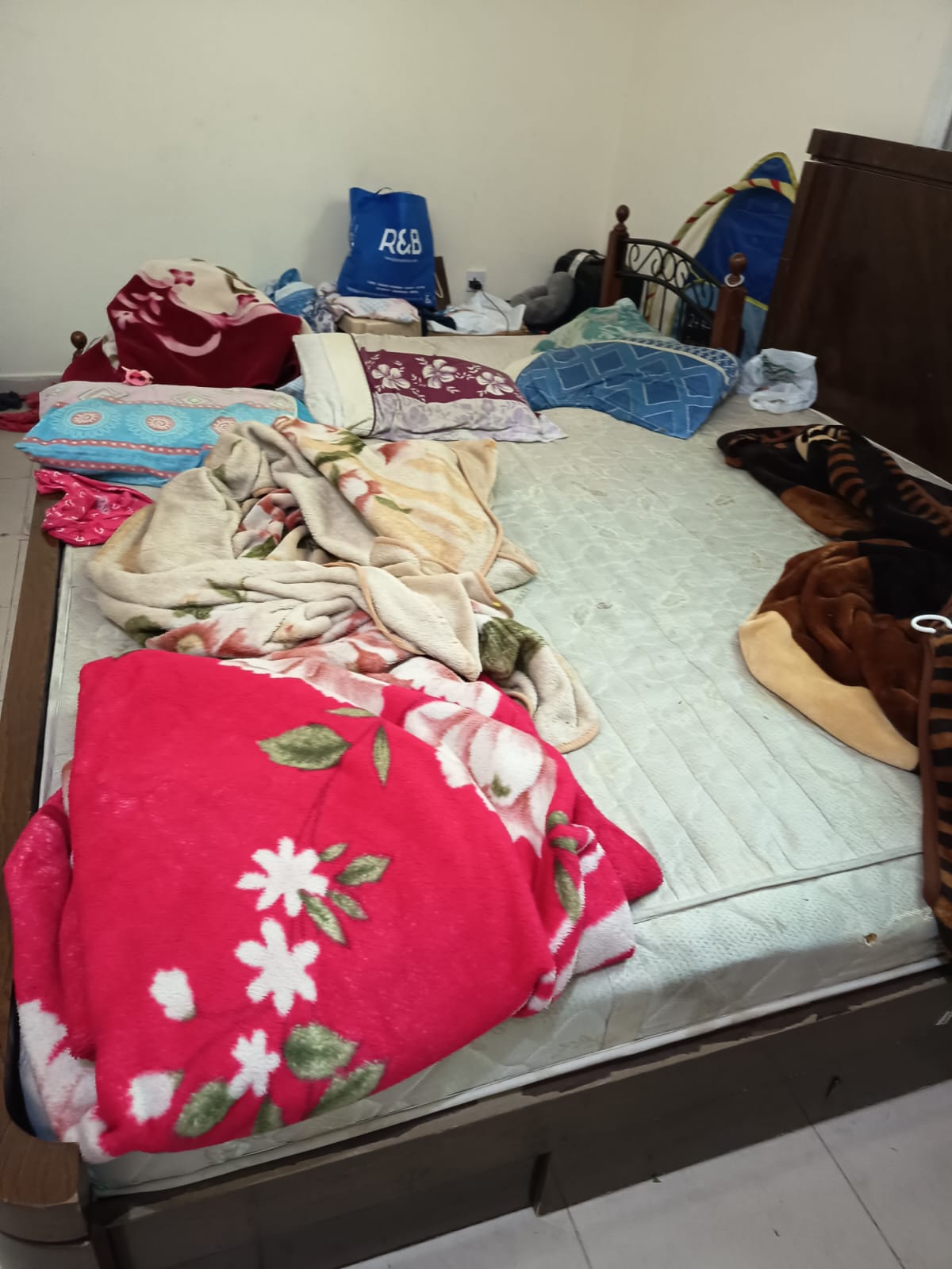Used home furniture and appliances available for sale  - Image 4