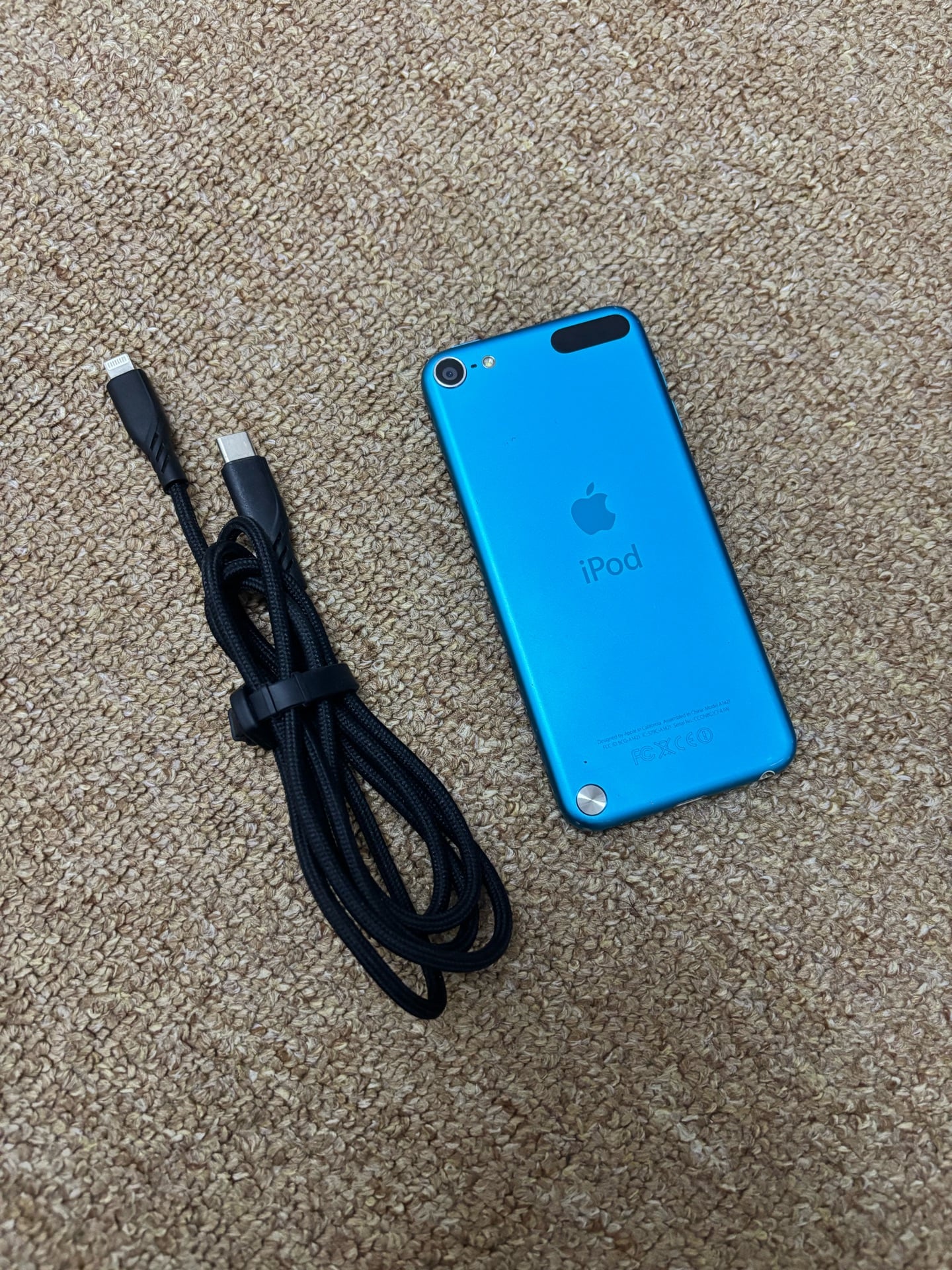 iPod Touch - iCloud Locked - Image 2