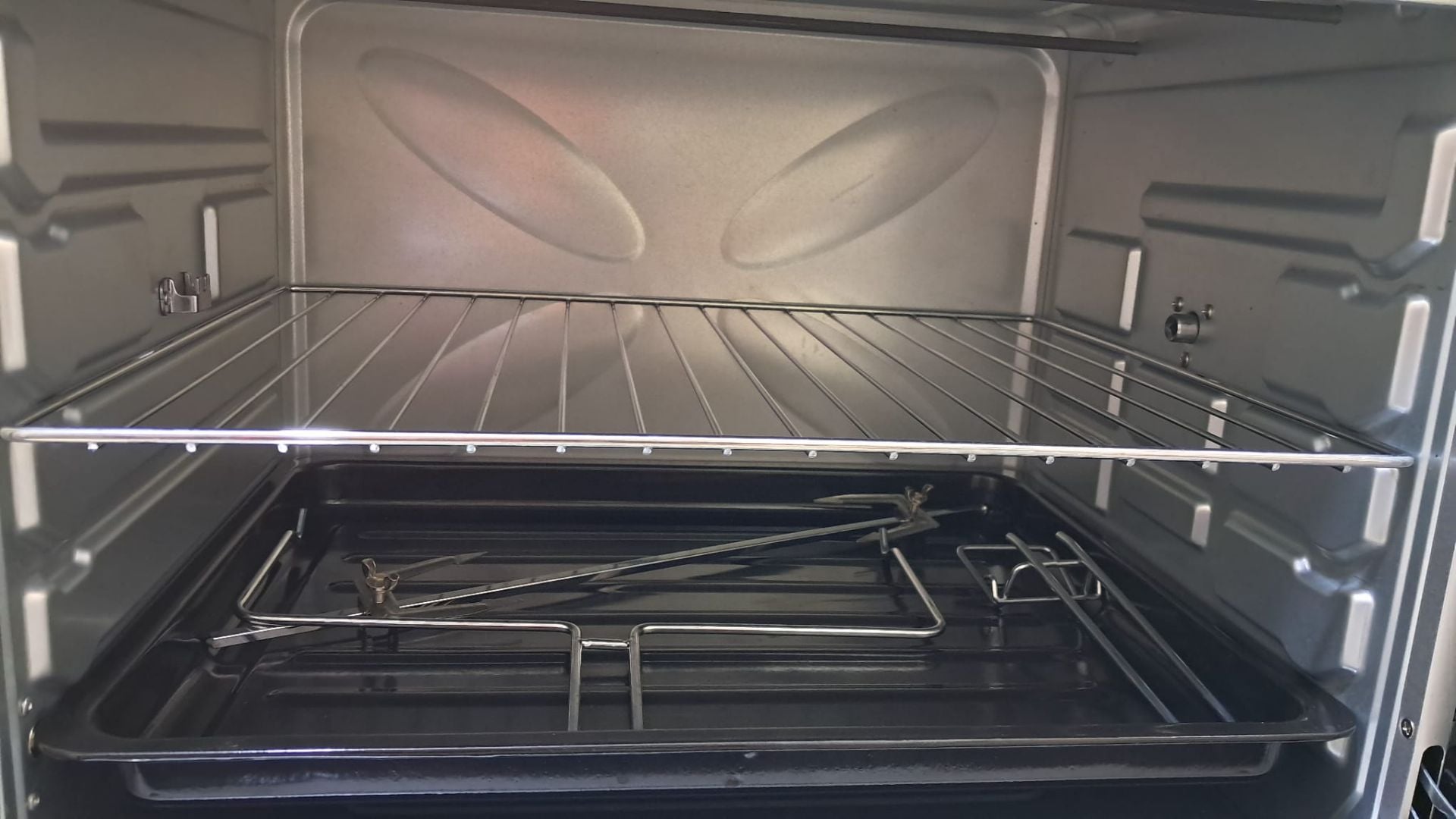 Elekta Electric Oven  - Image 7
