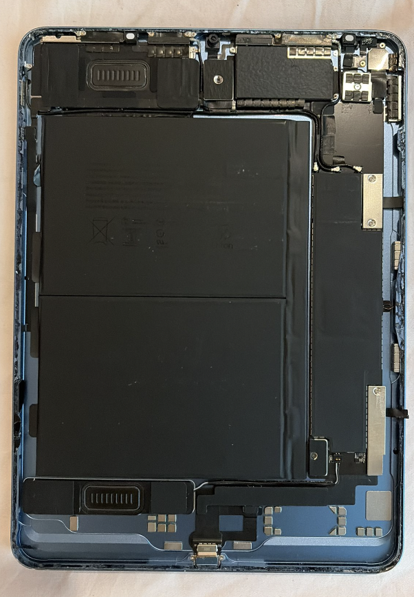 iPad Air 5 (M1) - iCloud OFF - Clean Motherboard/Parts - Image 1