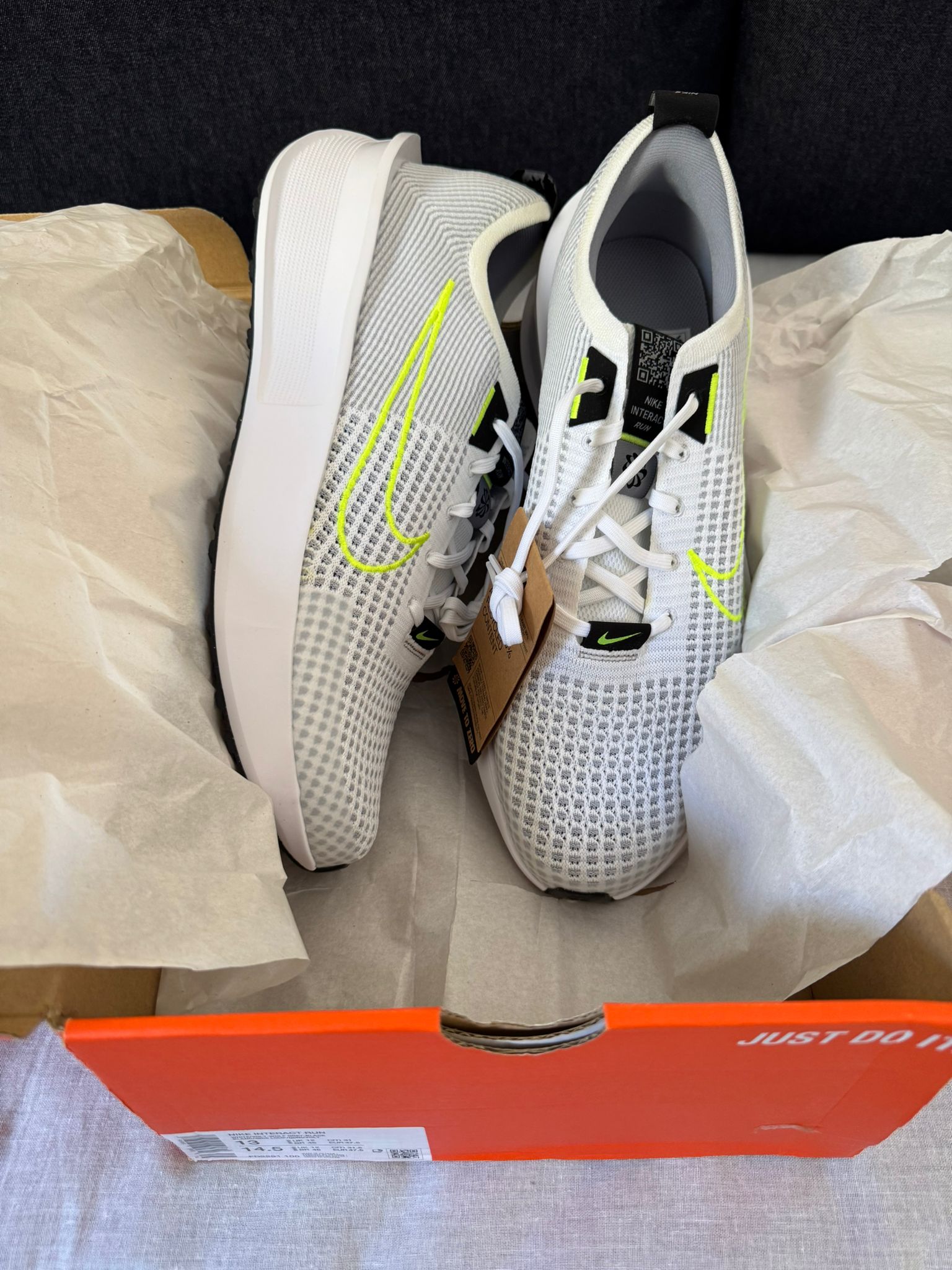 BRAND NEW - Nike Sports Shoe - Image 2