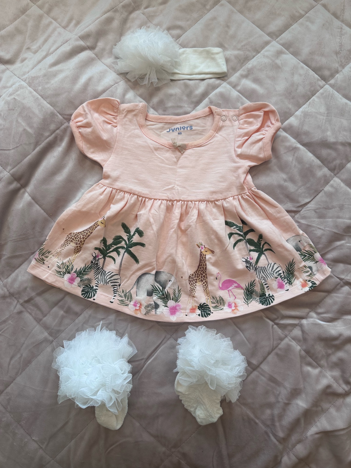 Baby girl clothes bundle (0–6 months) - Image 2