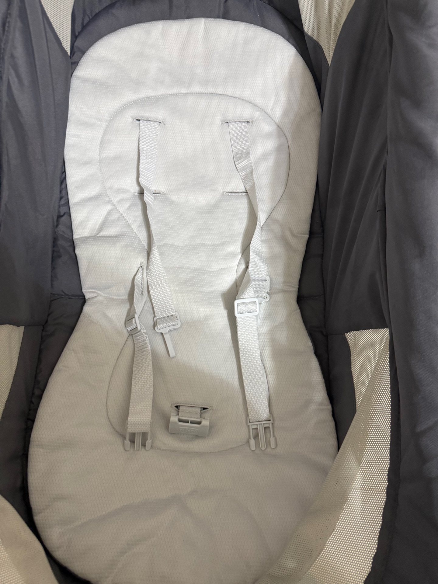 CHICCO 4 in 1 baby/ cot/ high chair - Image 7