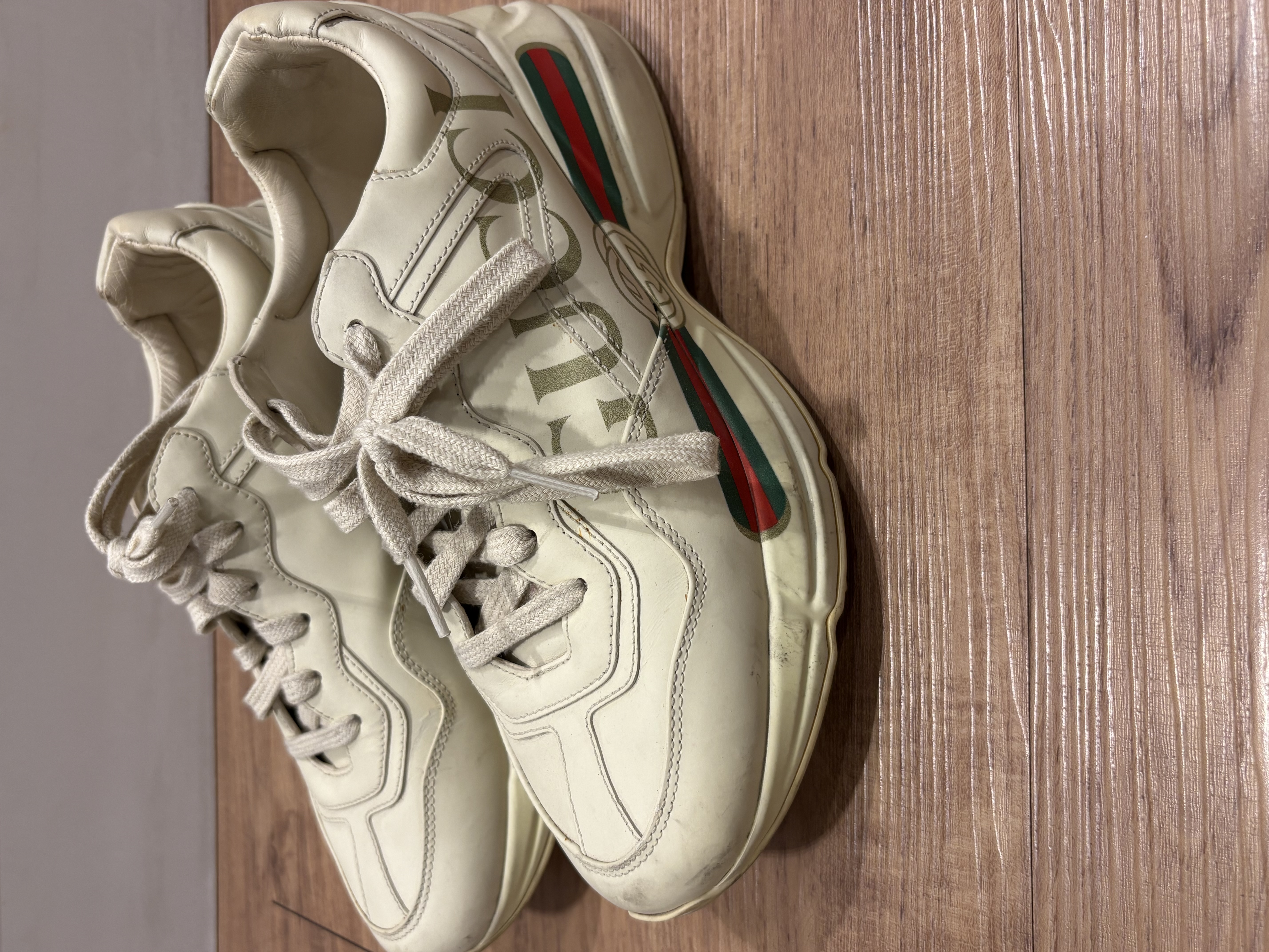 Gucci Women's Ivory Leather Rhyton Sneakers : PRICE NEGOTIABLE - Image 3