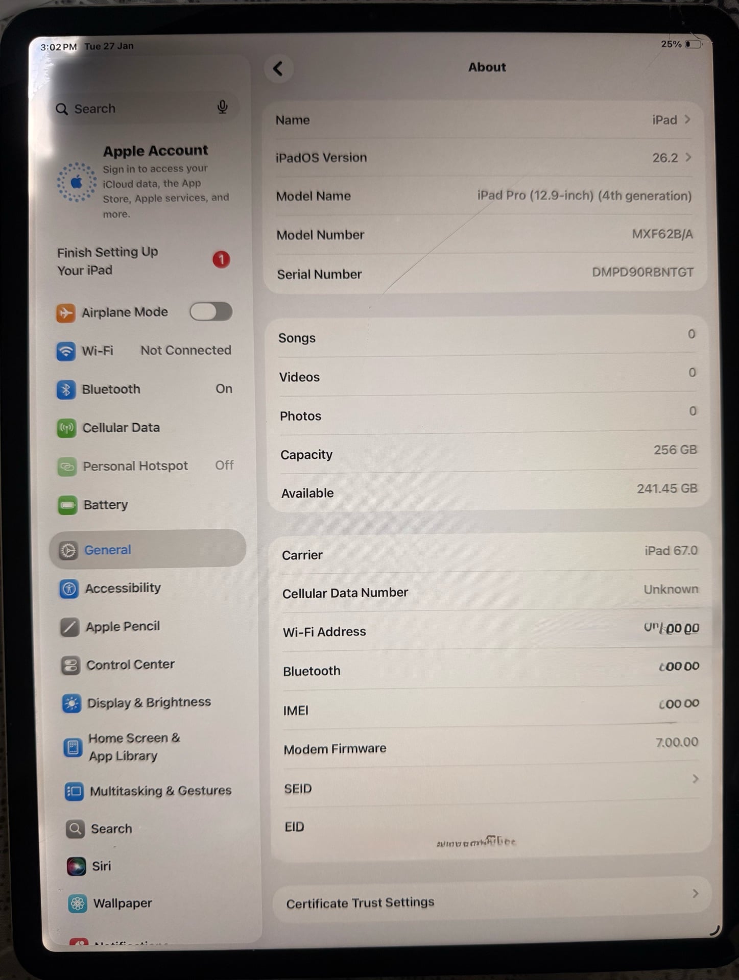 Apple IPad Pro 12.9 inch 4th Gen + Accessories - Image 3