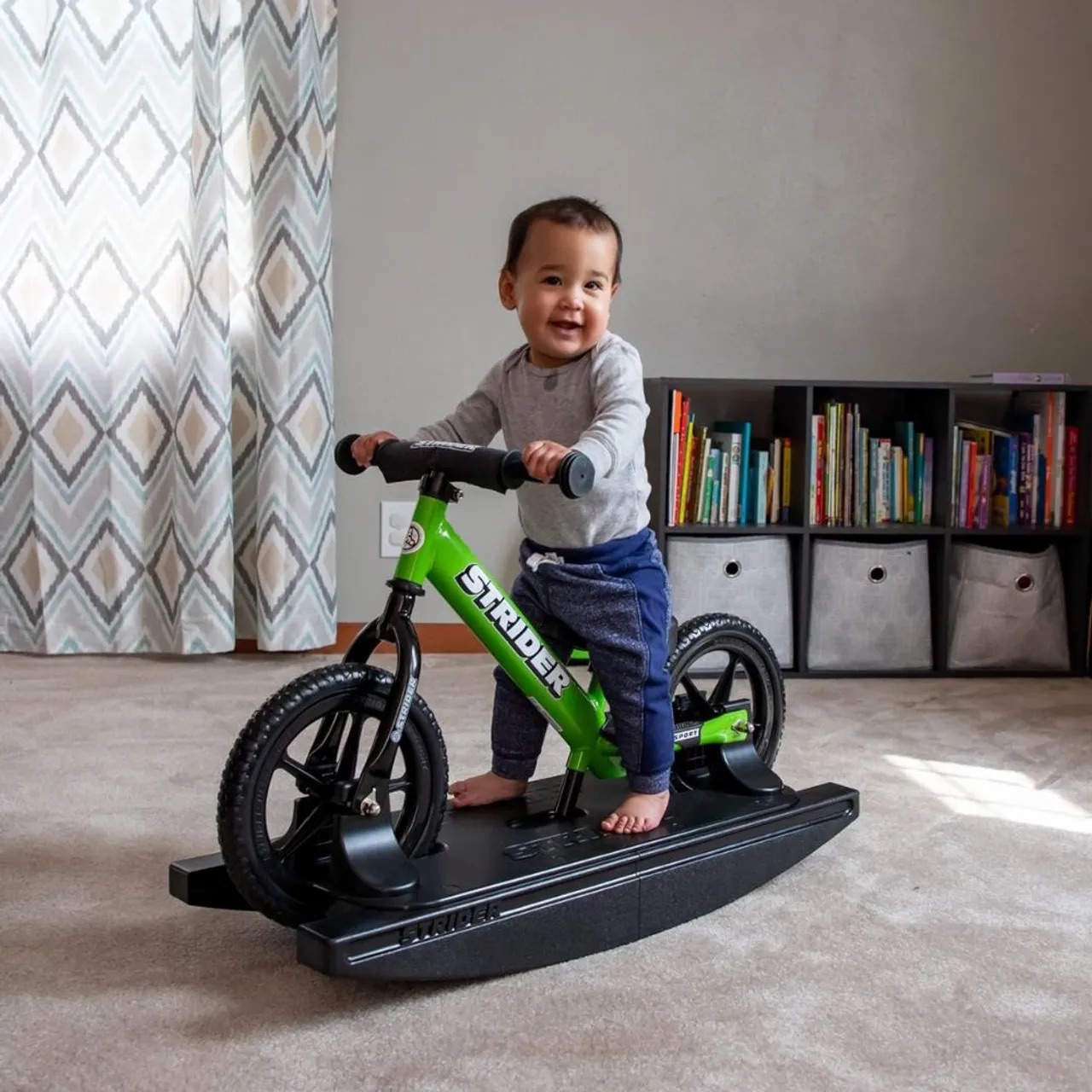 Strider 12 inch Sport Balance Bike + Stand/Rocking Base - Image 6