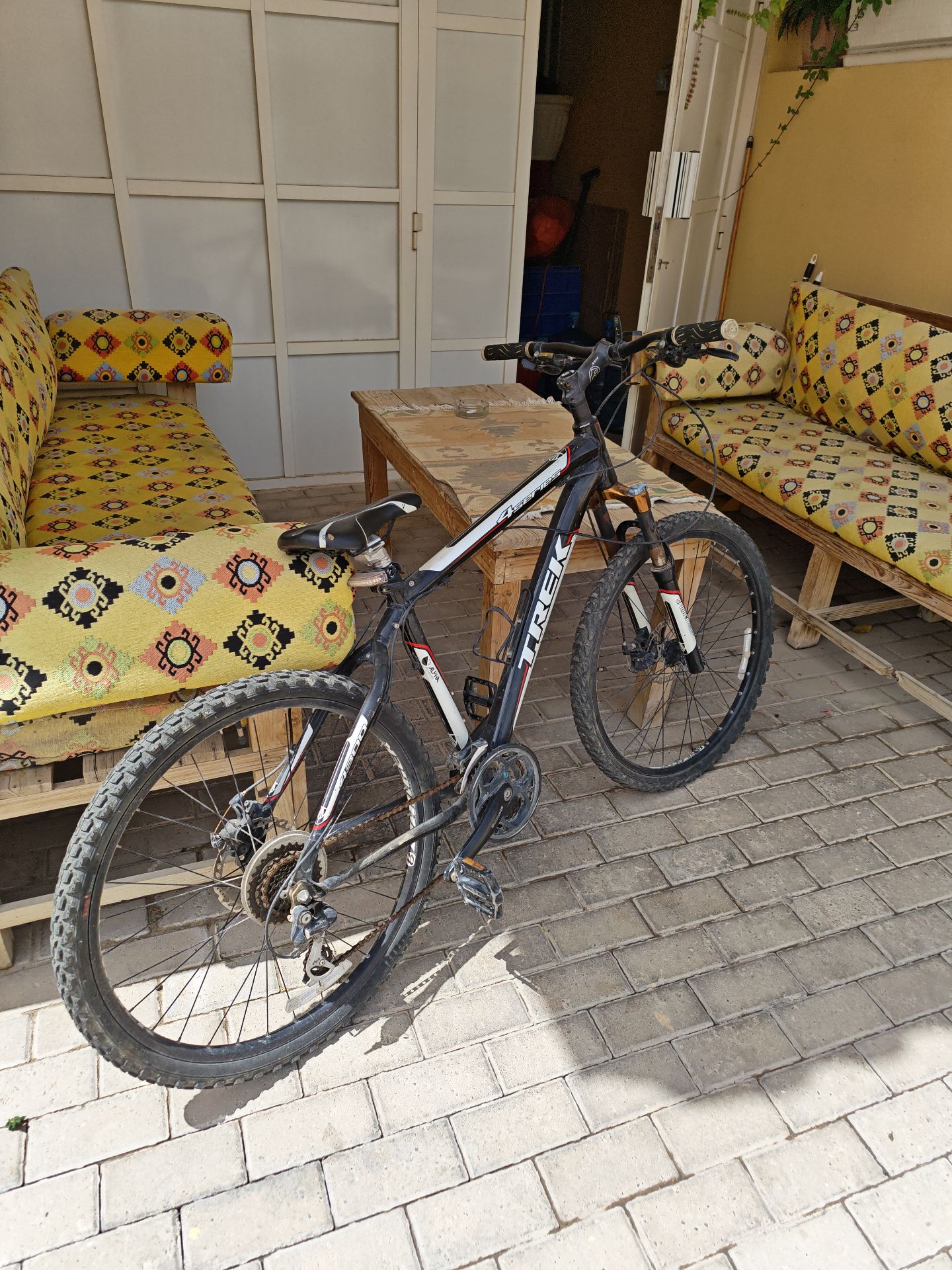 Trek 4300 Mountain Bike – Reliable Hardtail MTB in Great Condition - Image 2