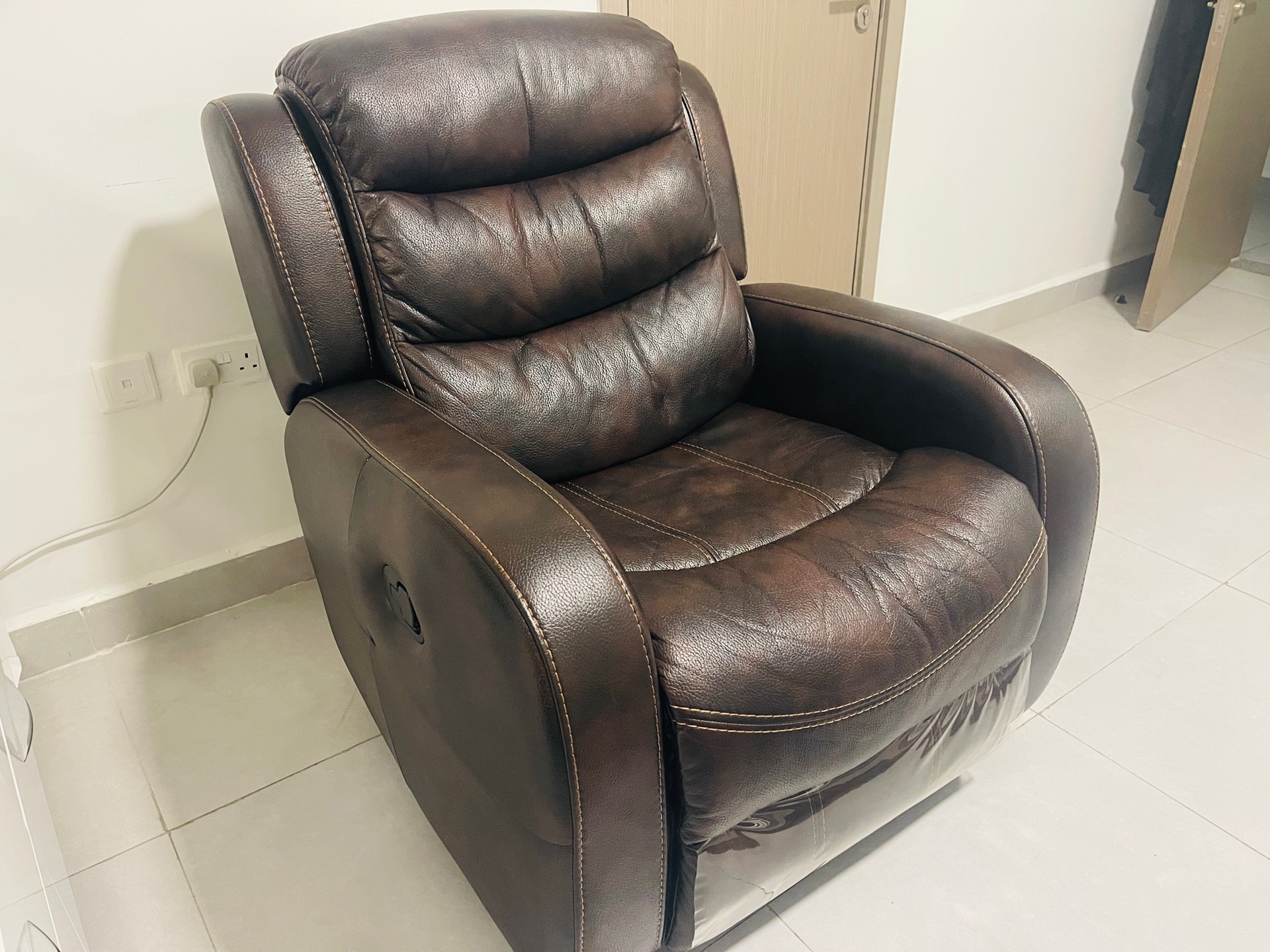 Recliner Sofa - Image 2